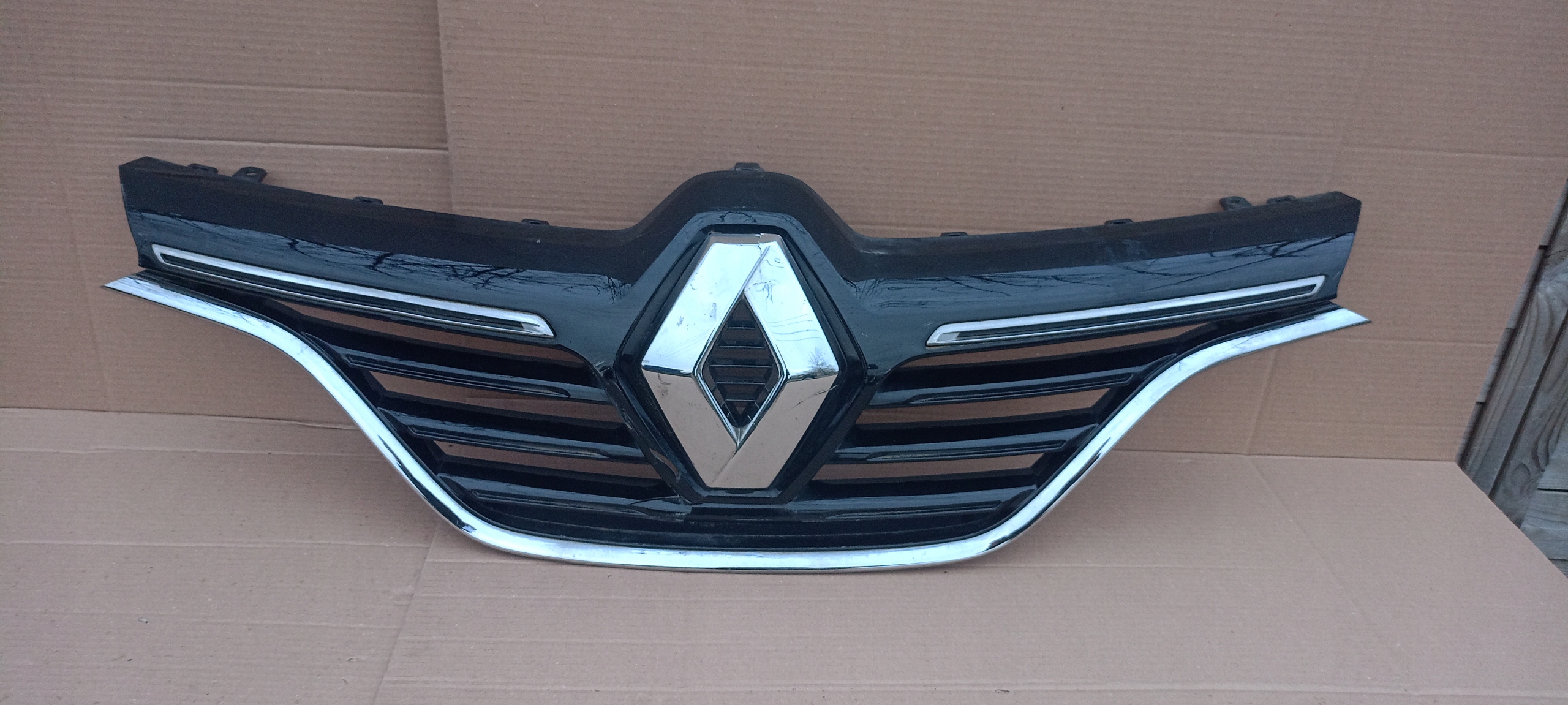 GRILL ATRAPA RENAULT MEGANE IV 4 15-19rok 622562805R ORYGINAŁ