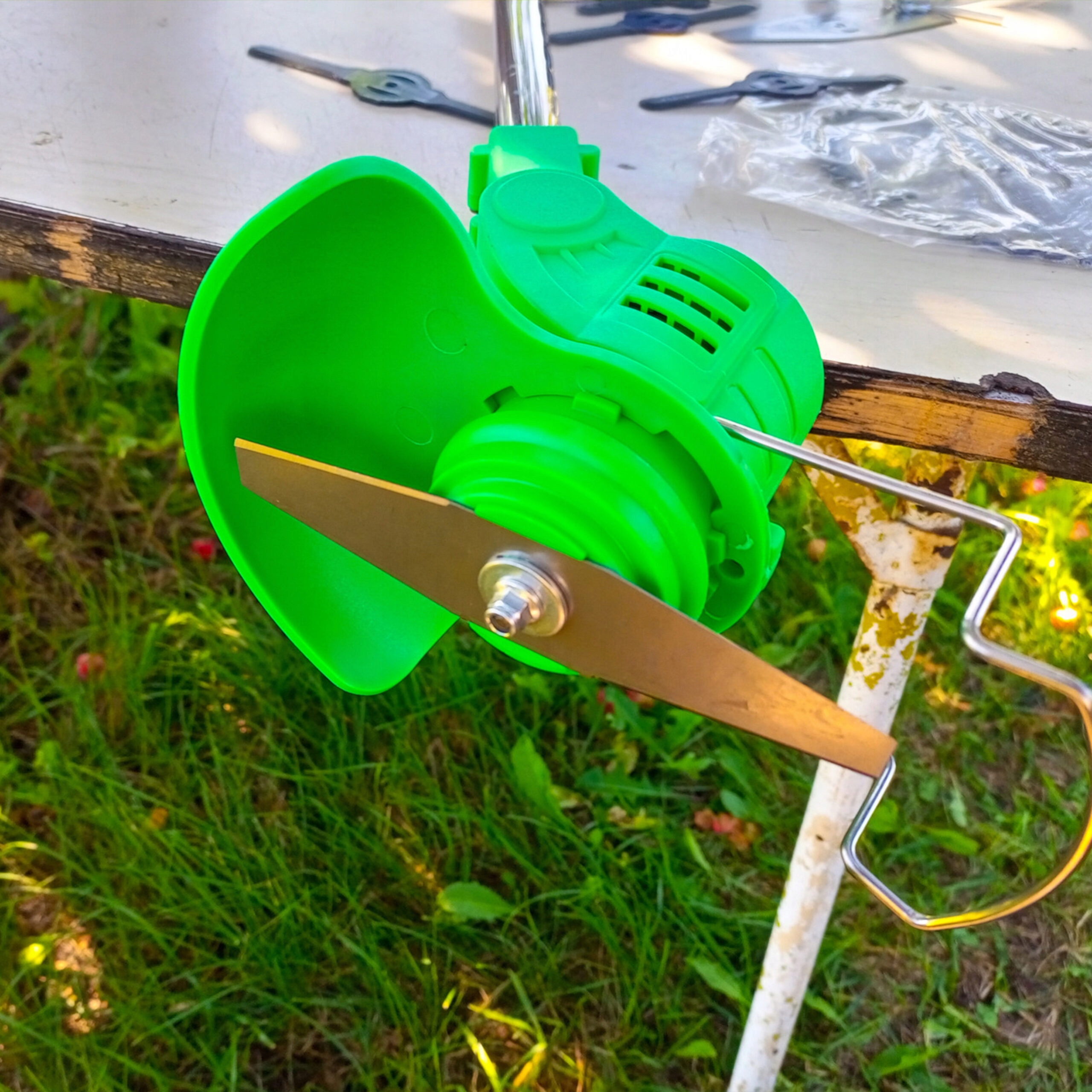 Ostrze do koszenia 12" NÓZ KOSA SPALINOWA MOCNE OSTRZE EAN (GTIN) 5905644204317