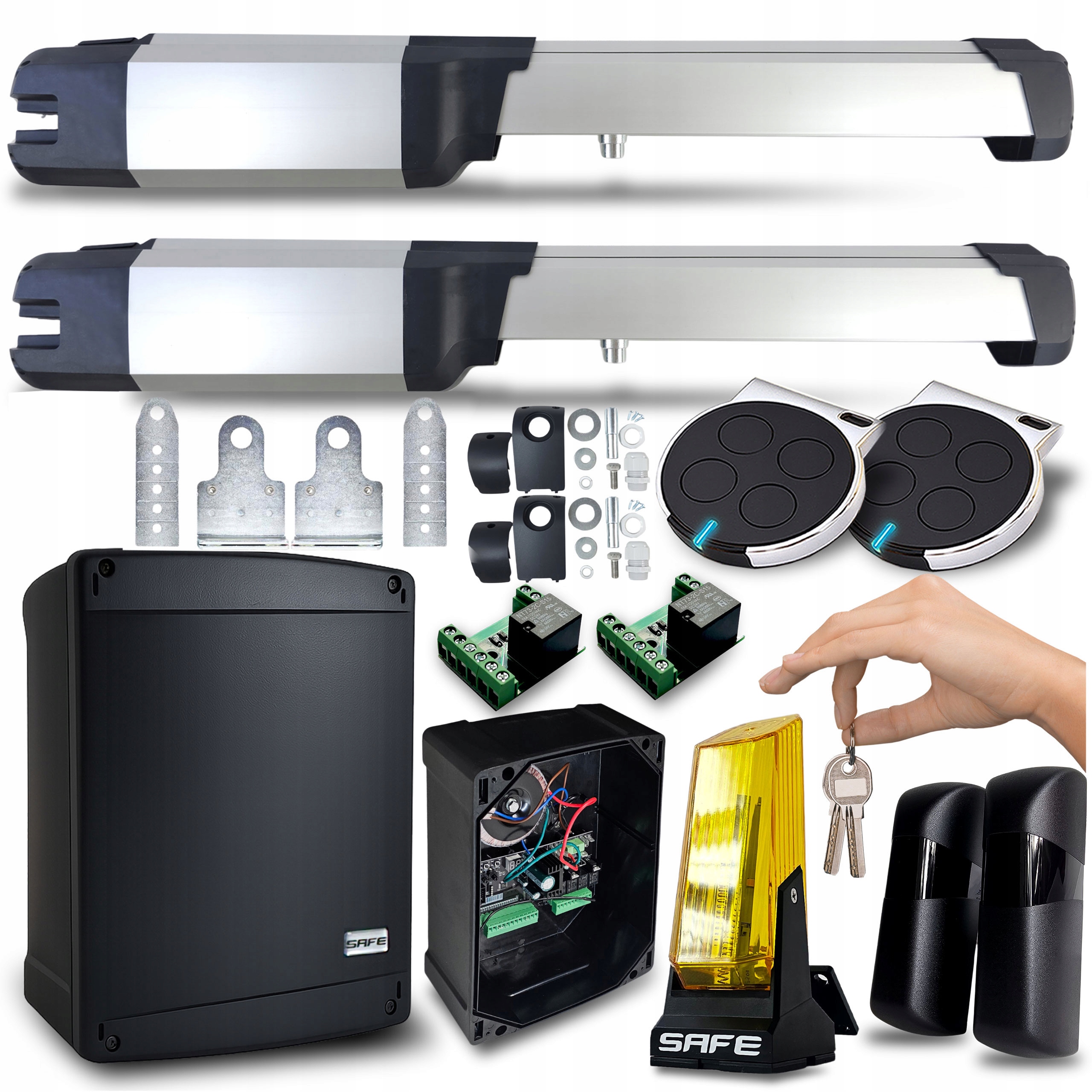 Set pohonu dvojkrídlovej brány Bft Phobos B25 Lampa centrála S24I diaľkové ovládače