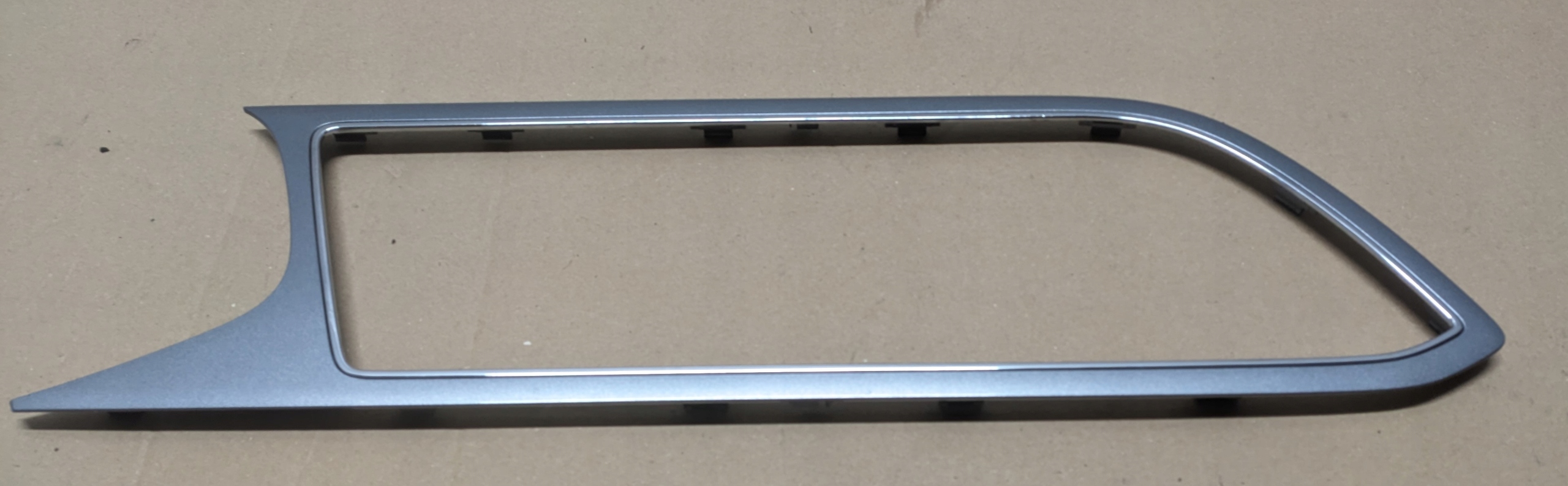 SEAT LEON III 2.0 TDI 13R frame of the dashboard 5F1858061