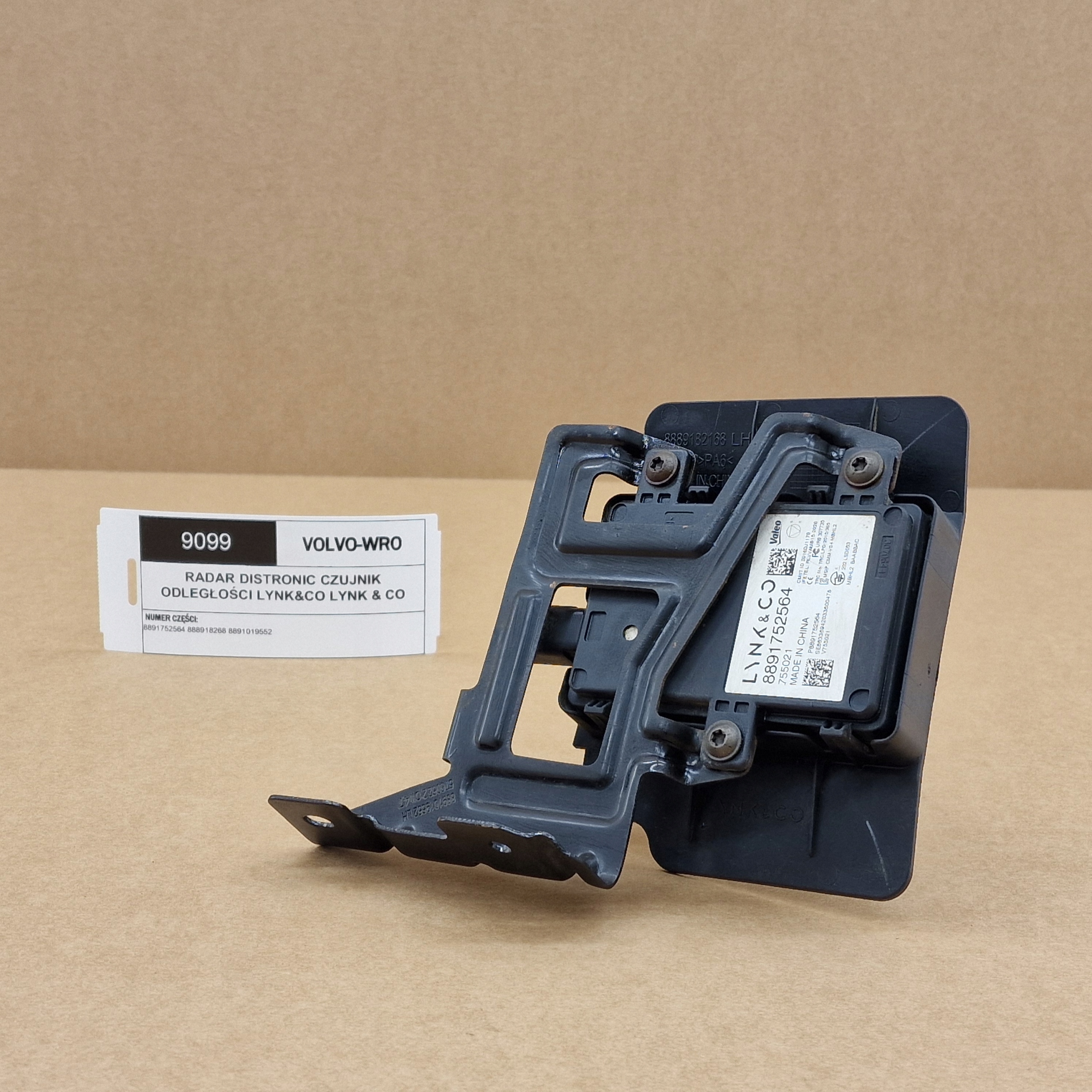 left RADAR DISTRONIC sensor MARTWEGO POLA LYNK&CO LYNK & CO 01 1.5 HYBRYDA