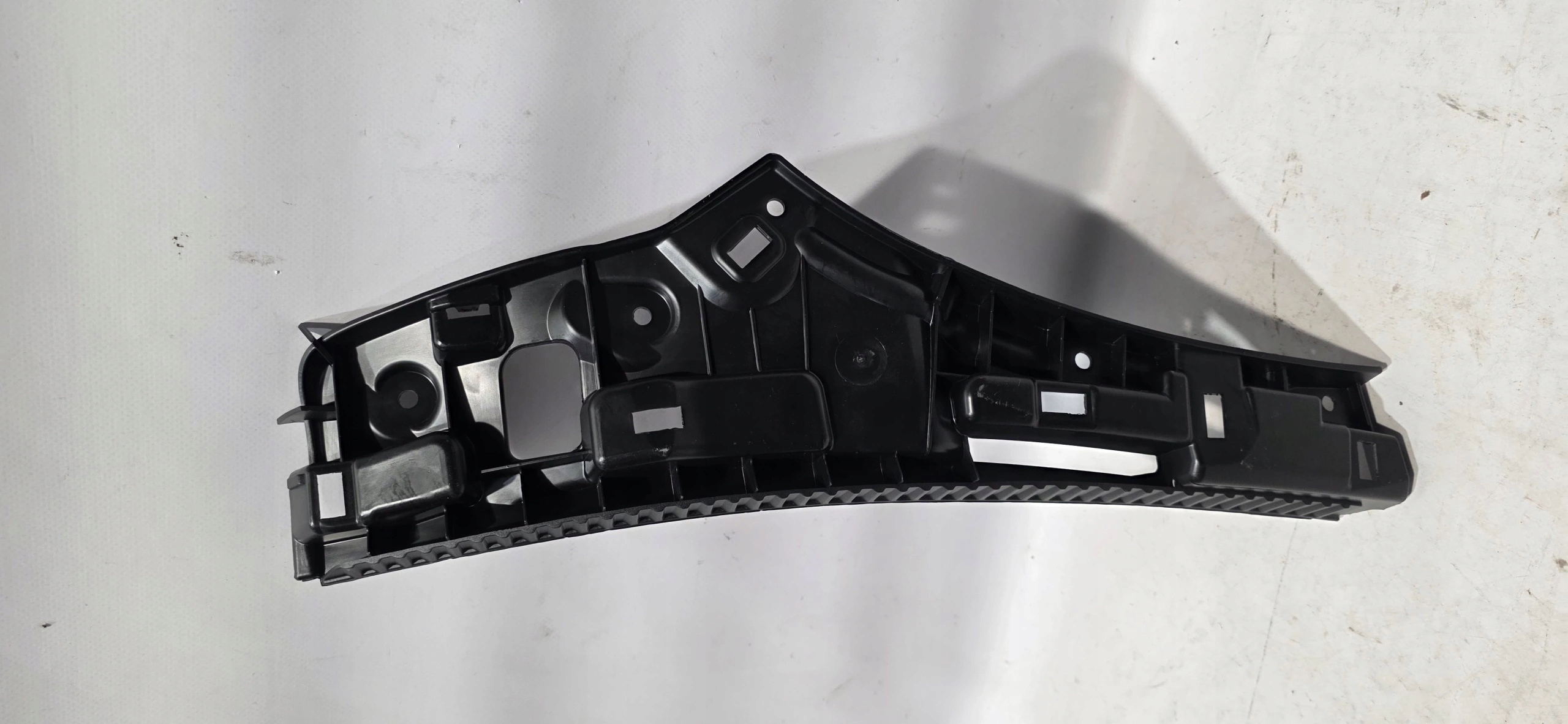 Console Support plaque Moulage Aile Droite Avant DACIA DUSTER II 17-24 Neuf