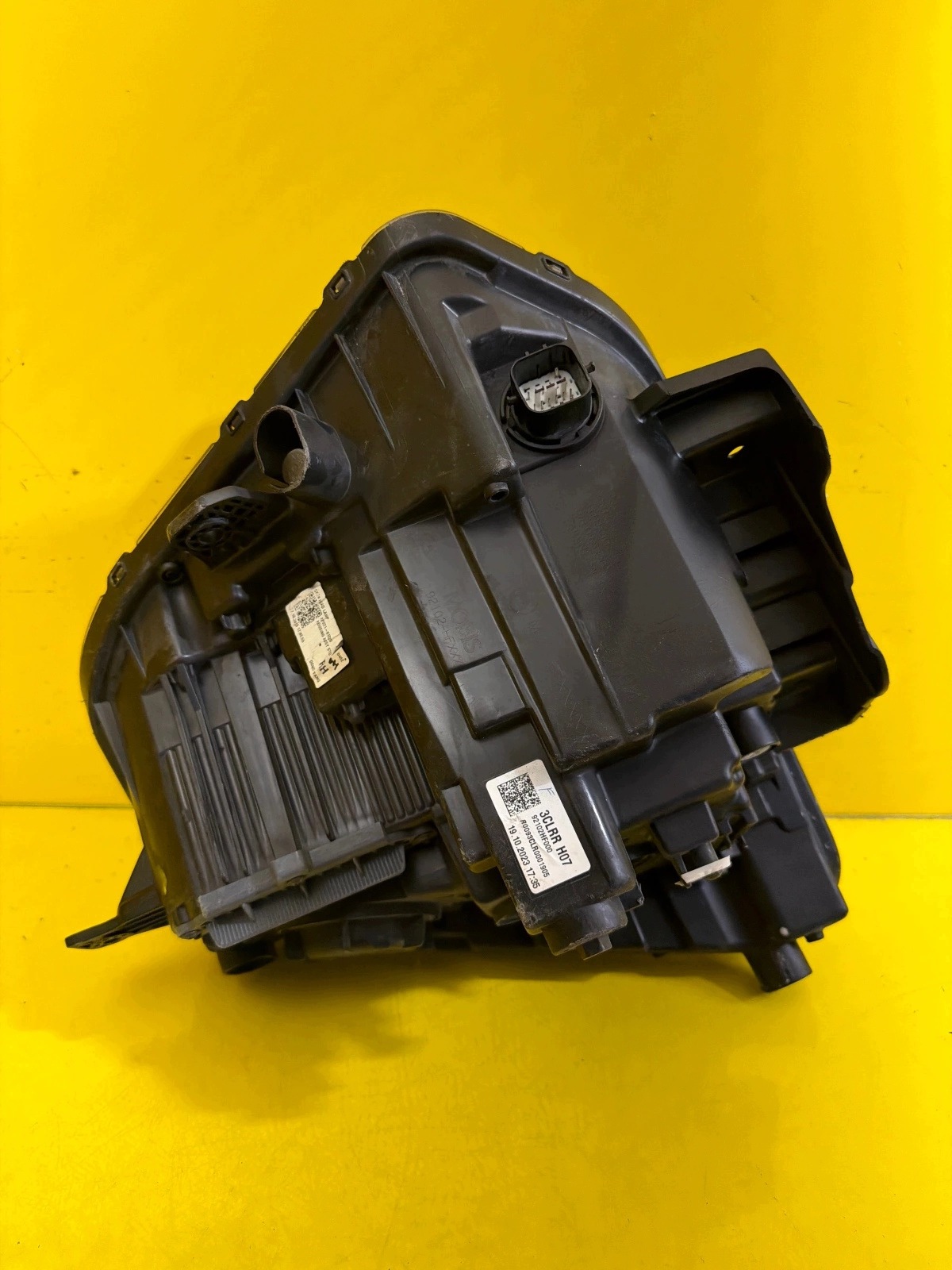light right front Hyundai Kona II 2023- 92102HF000