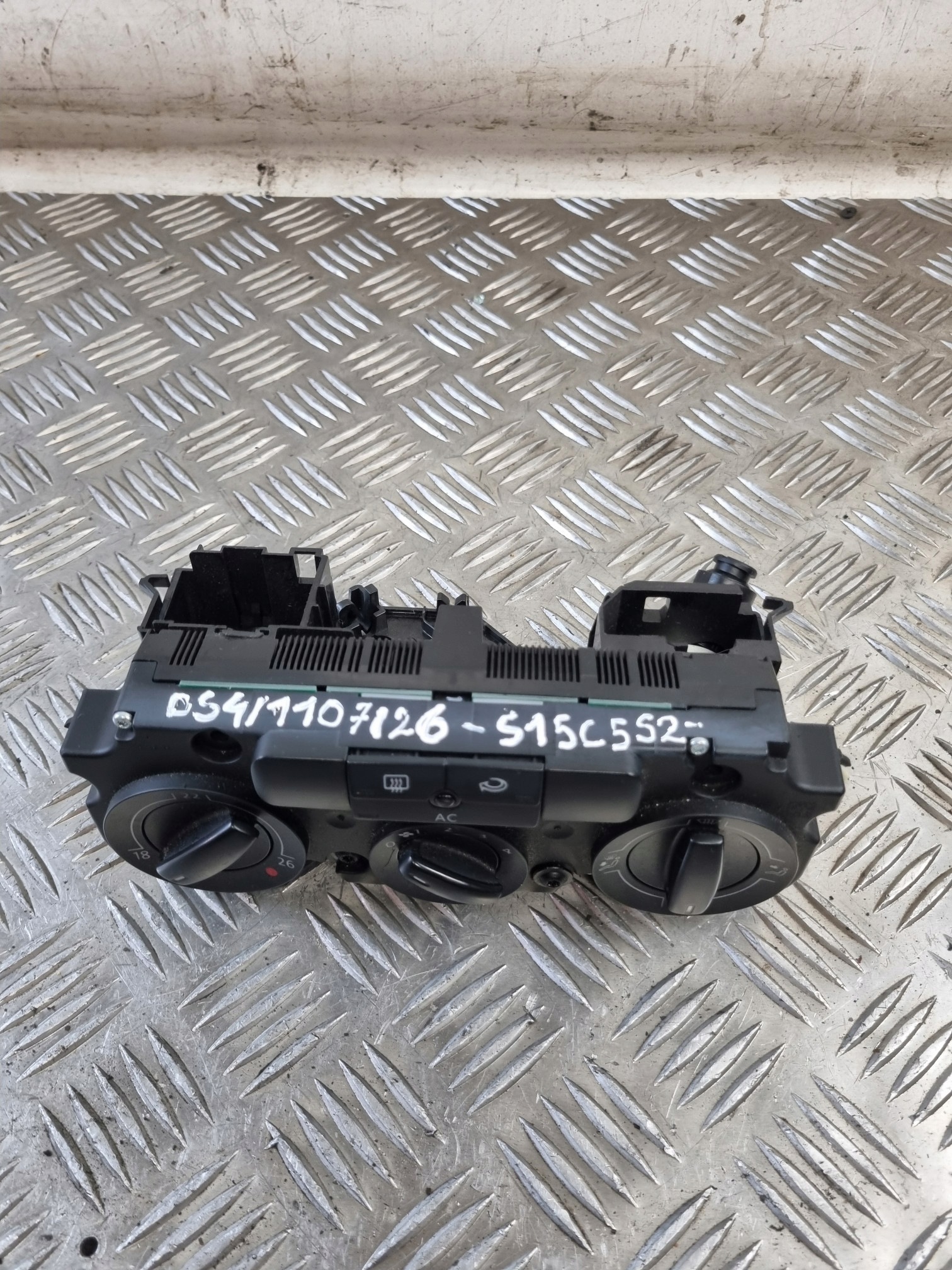 air conditioning control panel VW PASSAT B6