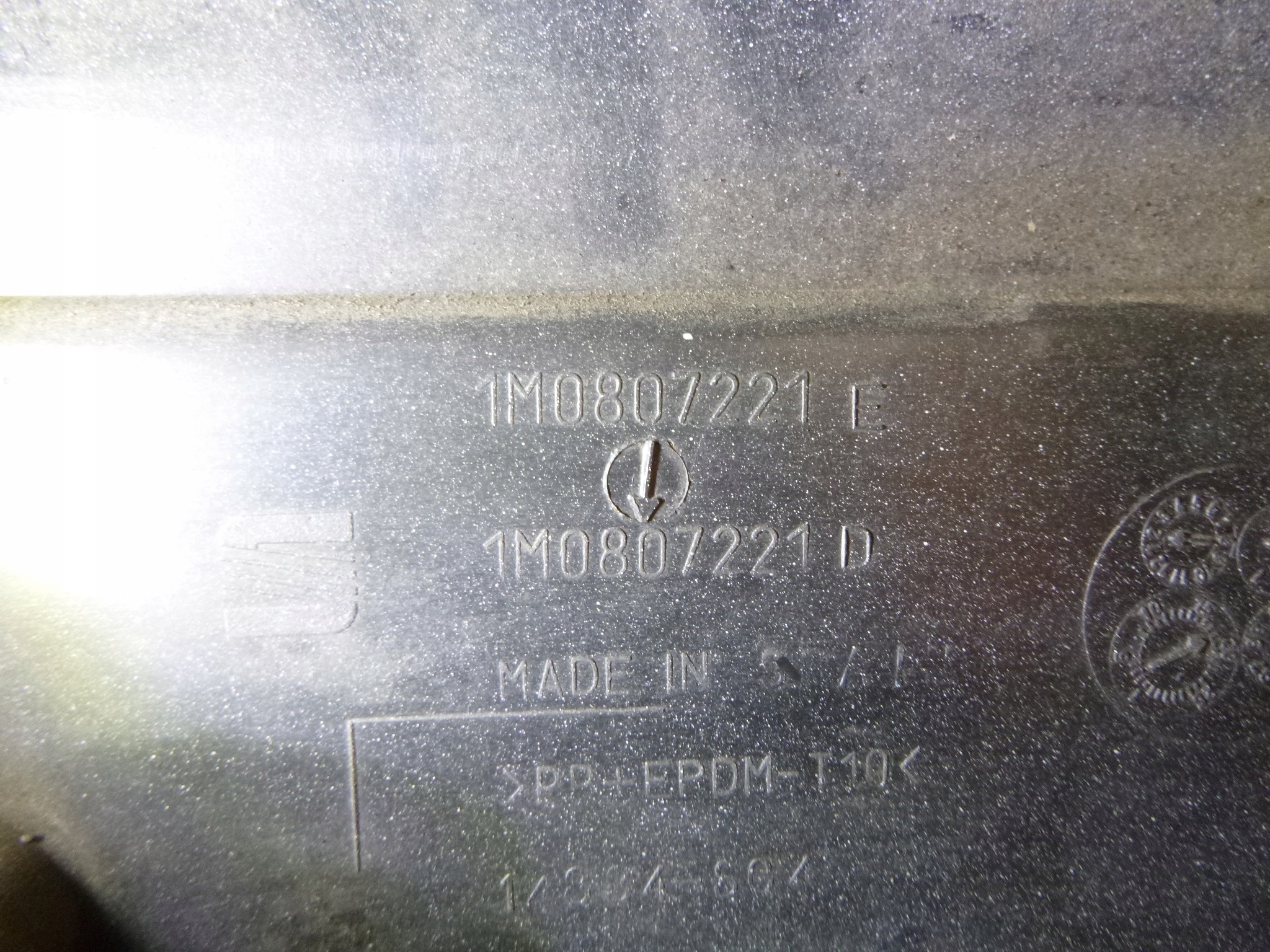 front bumper Seat Leon and Toledo II LS7N 1M0807221D 2004r.