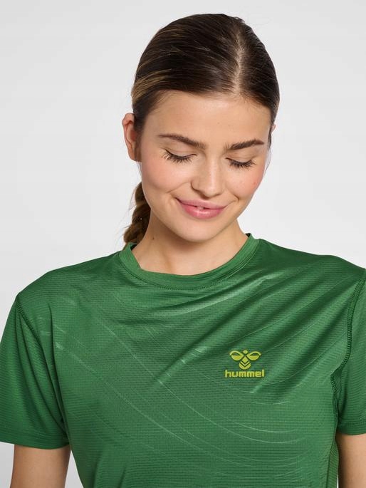 HUMMEL ZIELONA KOSZULKA SPORTOWA POLY KRÓTKI RĘKAW LOGO DF1 HMR__XL Kolor dominujący zielony