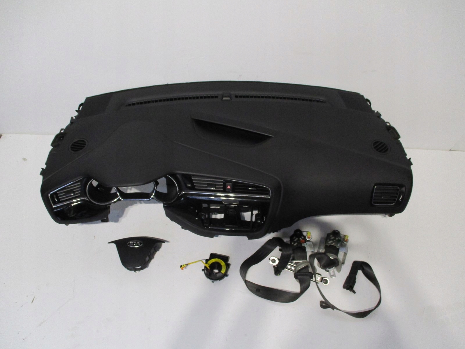 dashboard KIA CEED 15R