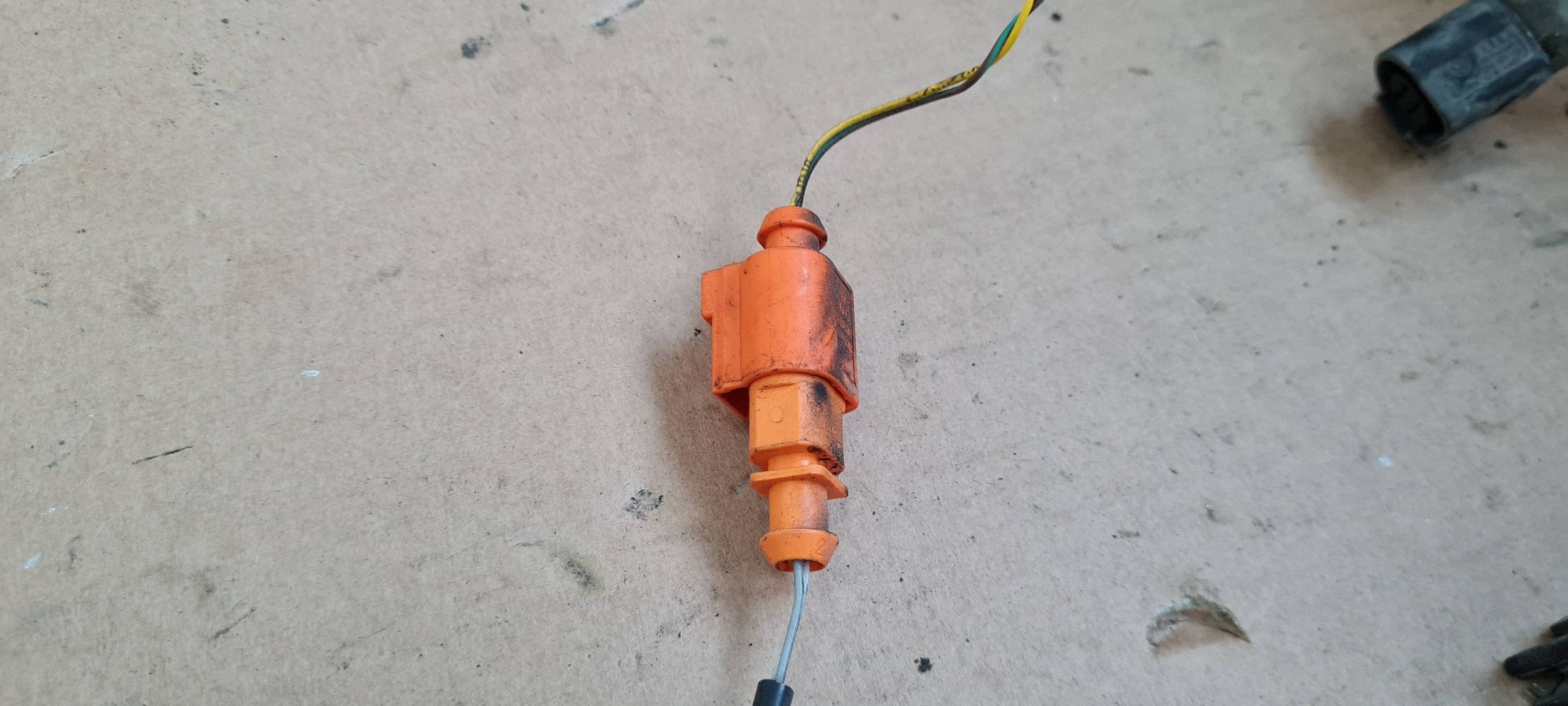 A7 4G Sensor TEMPERATURY Gase 3.0 TDI 8K0906088A A6 C7 4G