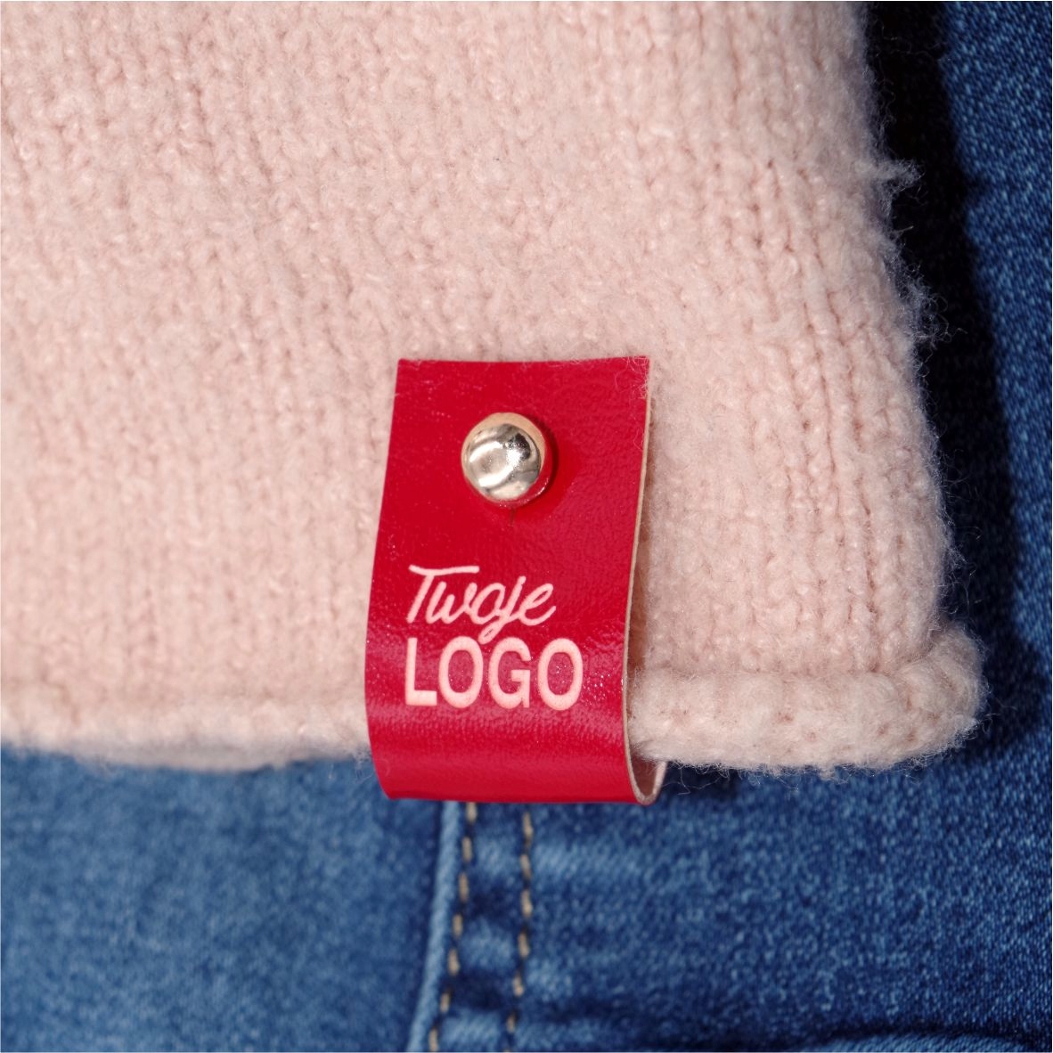 Nýtovací štítek skládací 2x7 Váš text 50ks Logo