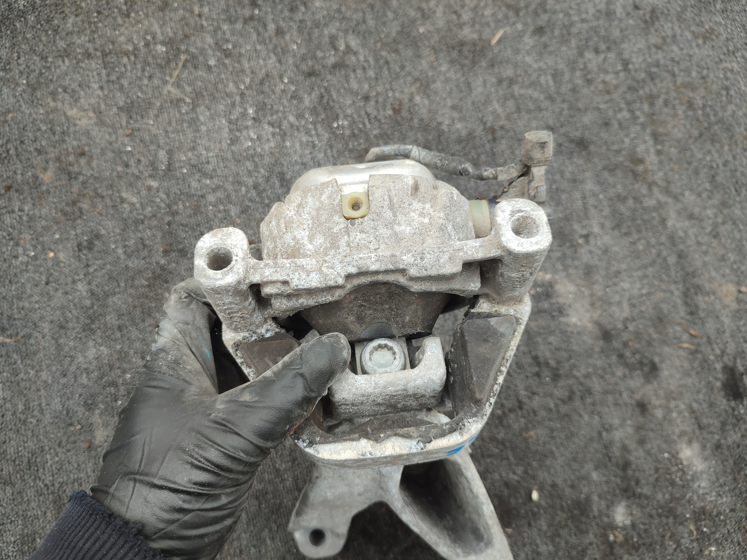 Support Airbag Support Moteur Audi A5 A4 B8 2.0 TFSI CDN 8K0199307CC