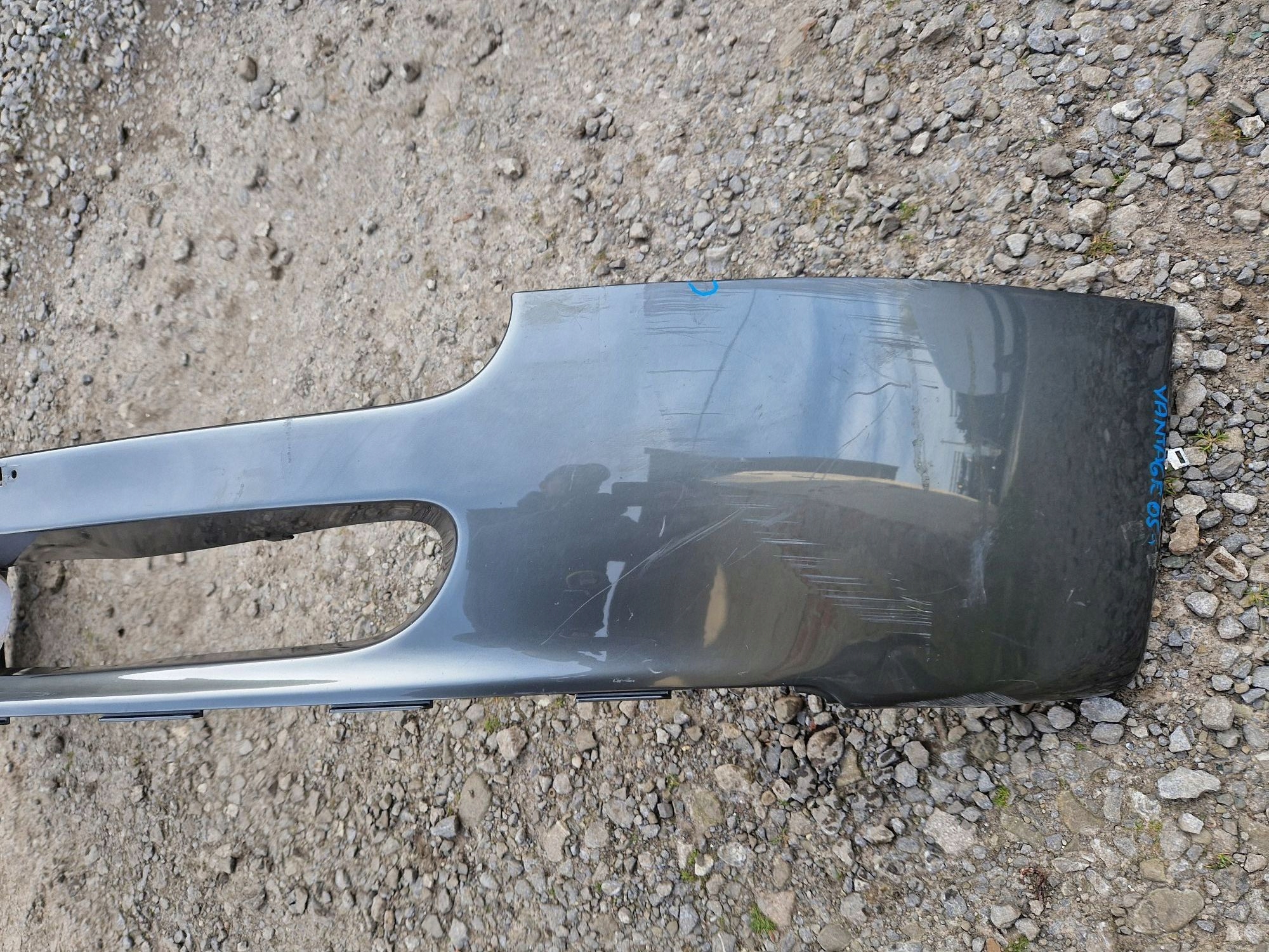 DER STOSSSTANGE VORNE ASTON MARTIN VANTAGE V8 2005R->