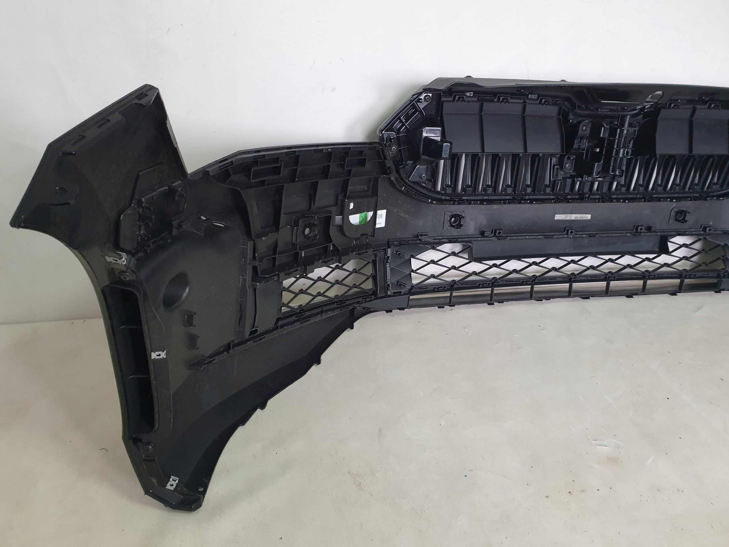 SKODA SUPERB IV 3P0 23-> bumper front front 4 x PDC cover 3P0807221