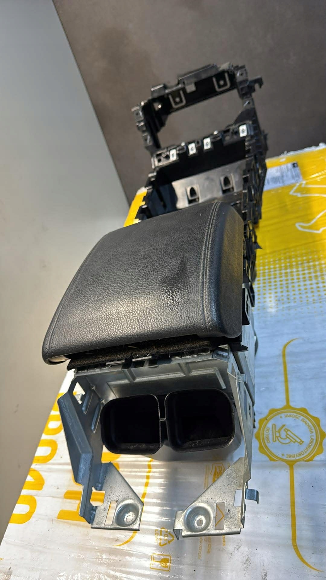 TUNEL central armrest JAGUAR XF X250 GB RHD