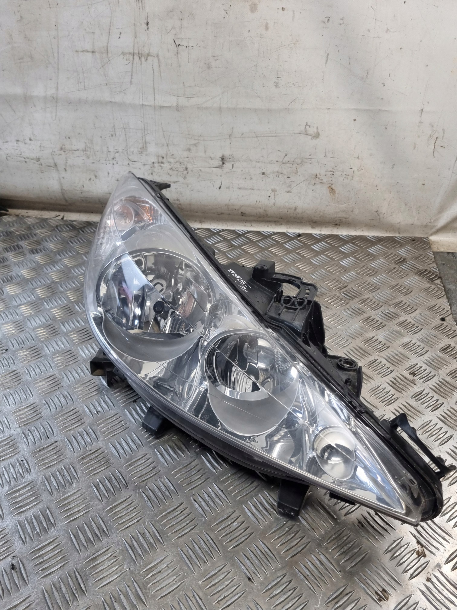light front right PEUGEOT 207