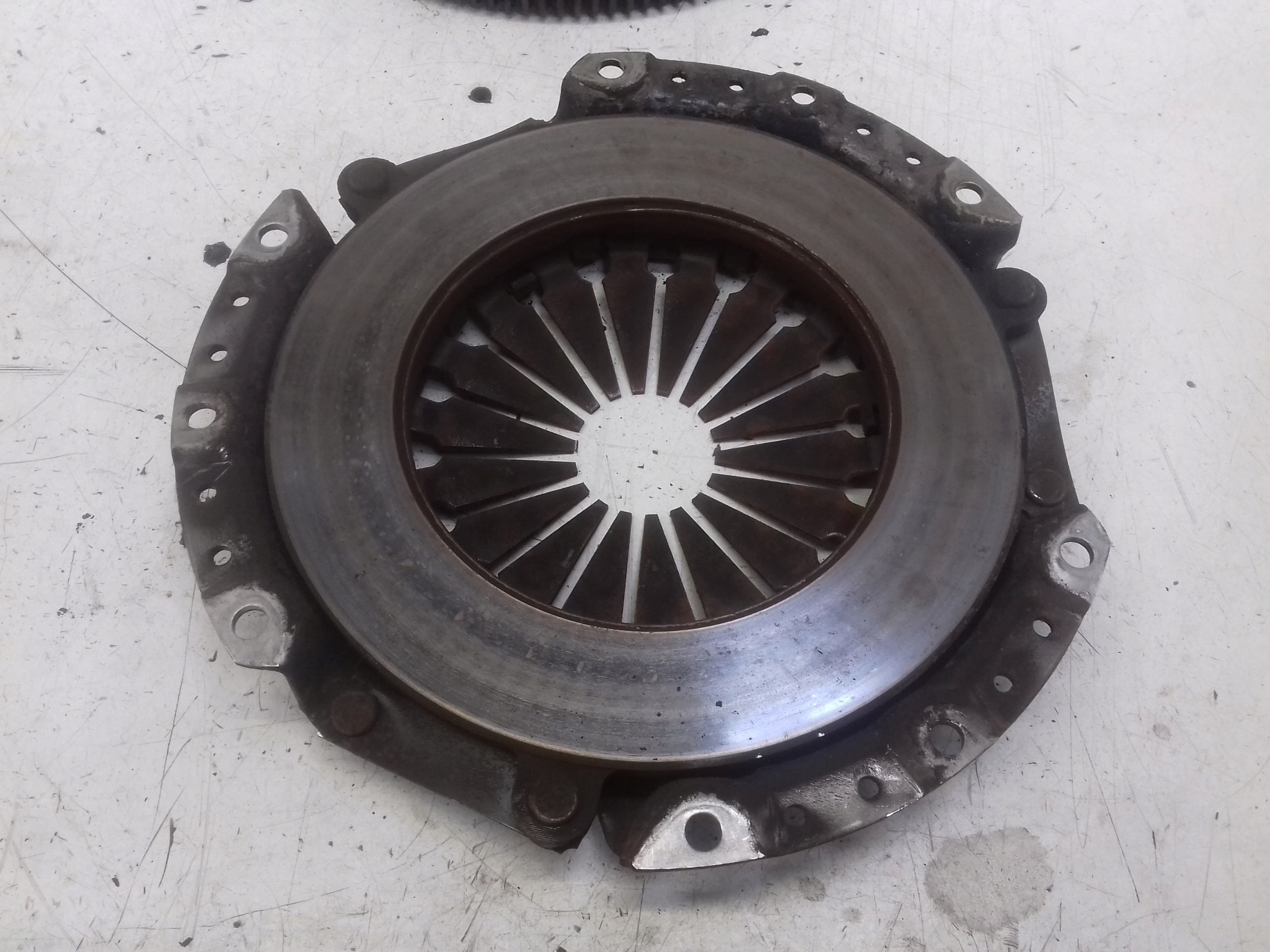 clutch kpl 413002602 HYUNDAI KIA G4FA