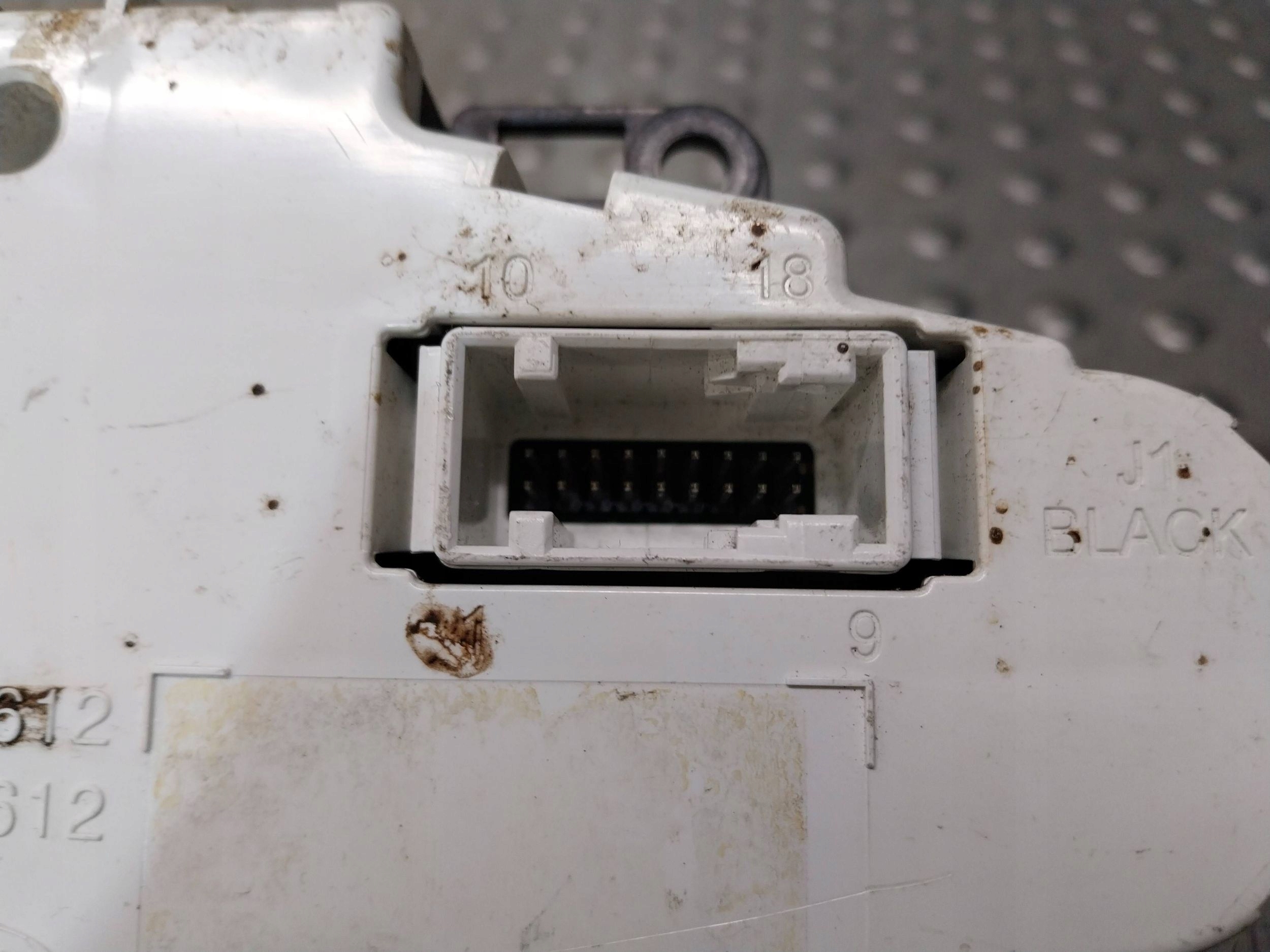 control panel air conditioning devices 8A6T-18C612-BG FORD FIESTA MK7