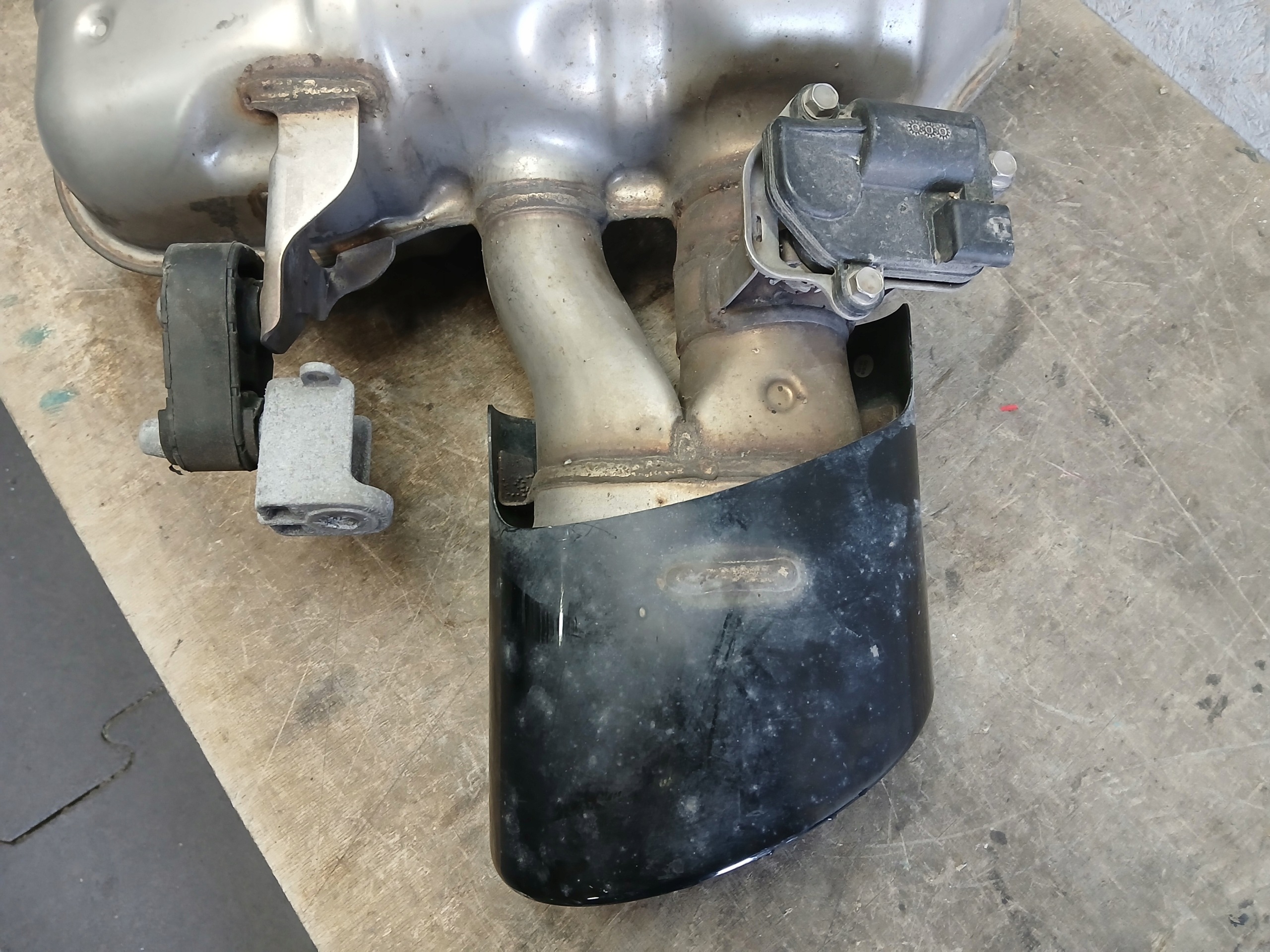 muffler, exhaust right AUDI A4 B9 8W0 RS4 8W0253612E