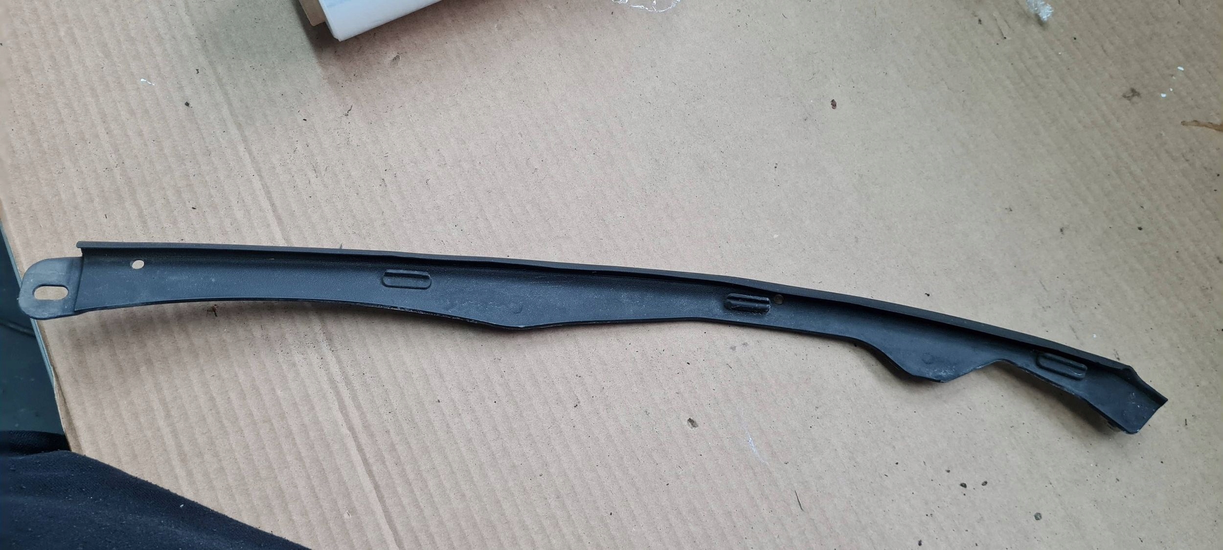 A4 B9 8W S4 cover cap bonnets left left front 8W0823125