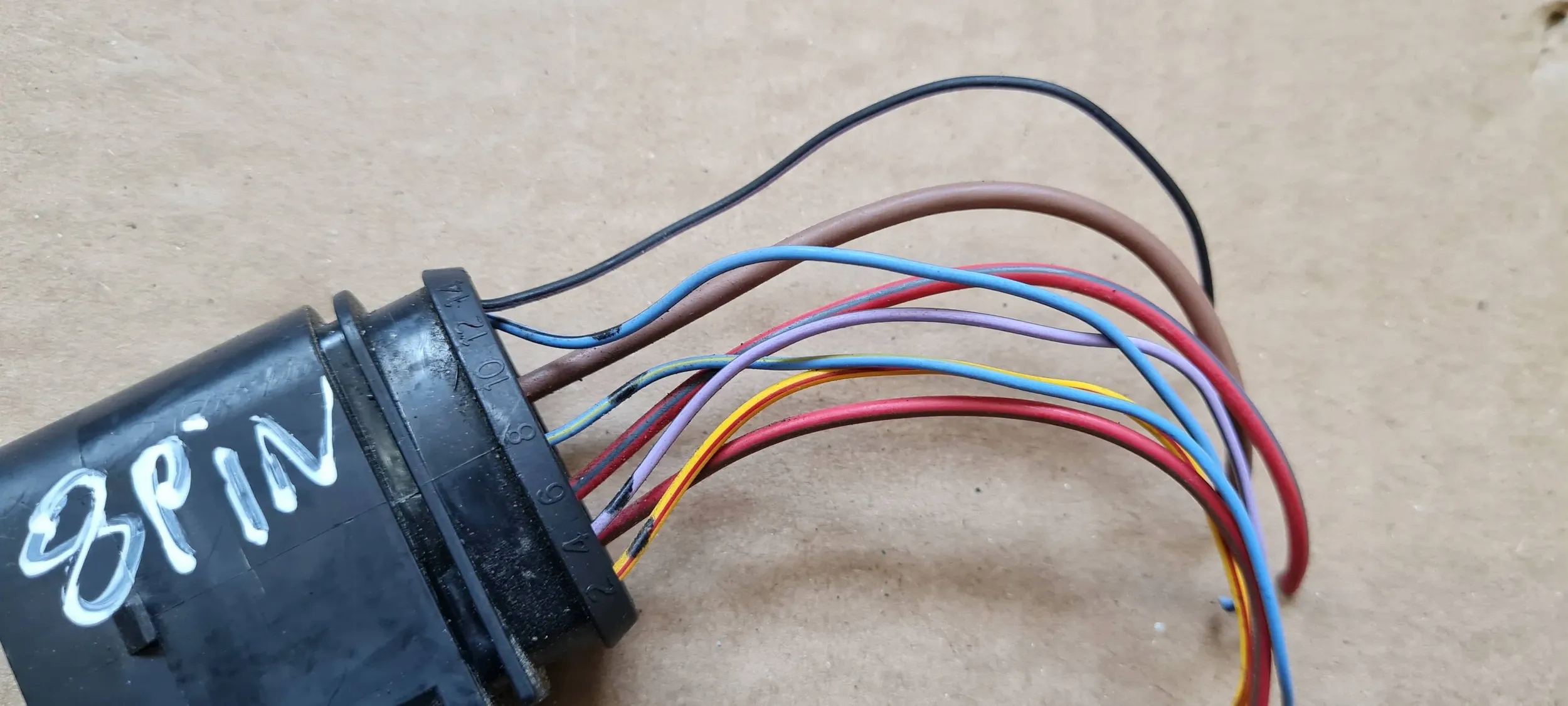 Q5 80A SQ5 connecting spoiler connector connector 3C0973837 A4 B9 8W A5