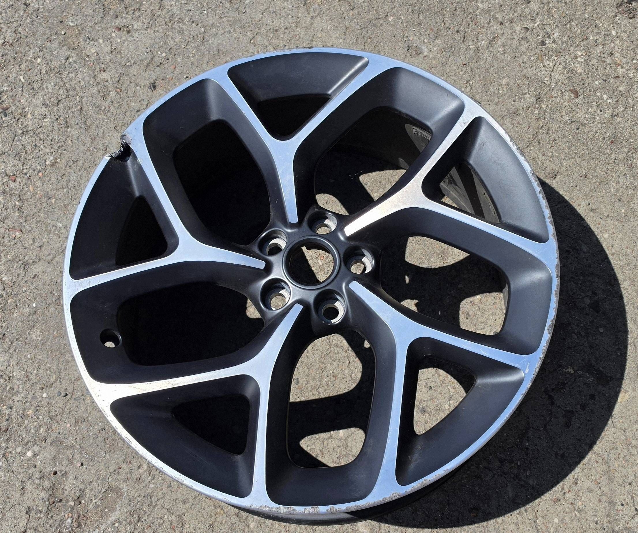 Jaguar Xe Xf CERCHIO alumniniowa 5x108 20 cali 8J et49