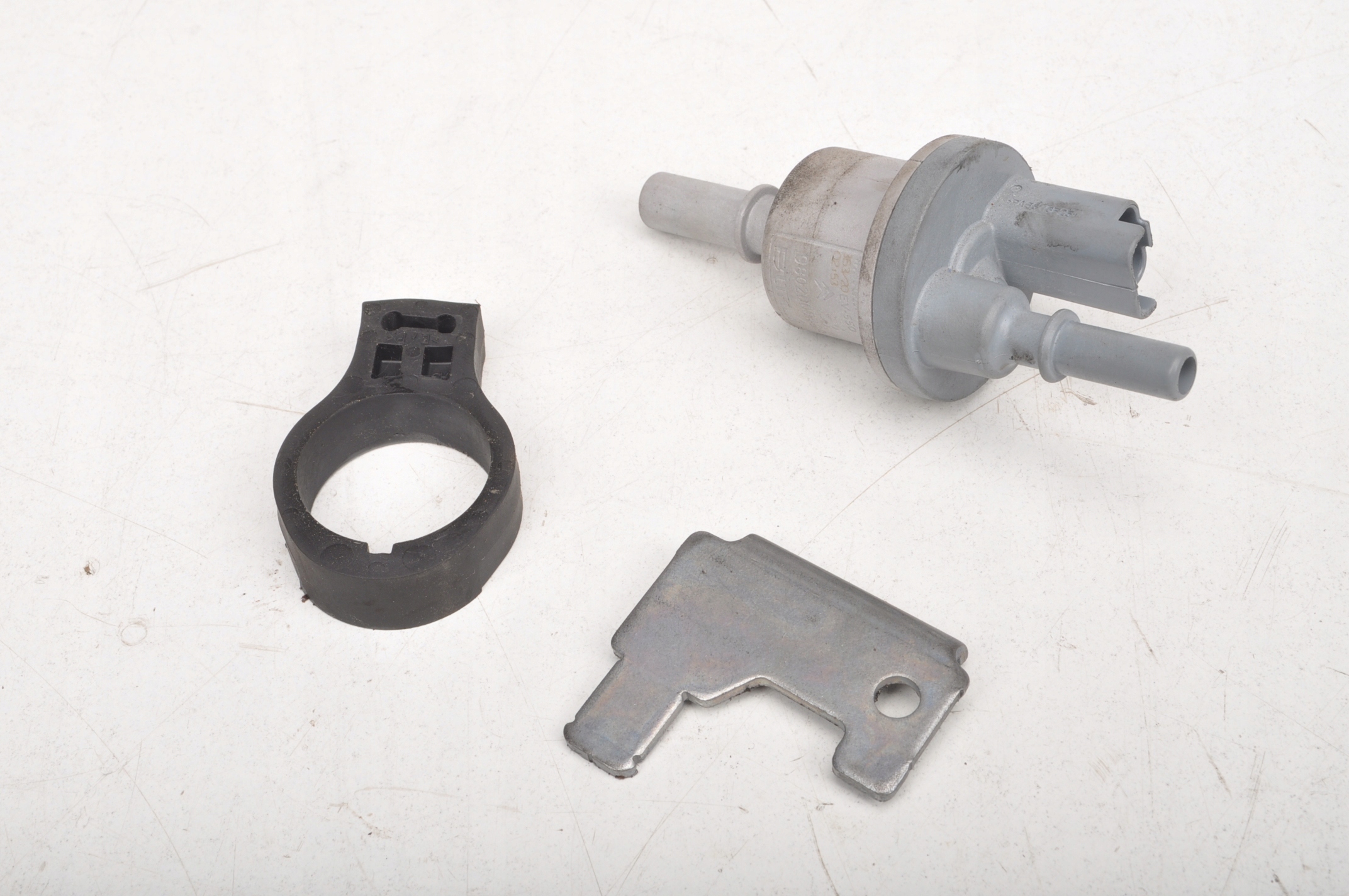 CORSA F 1.2 B ВАКУУМНЫЙ КЛАПАН 9802009480 2021R