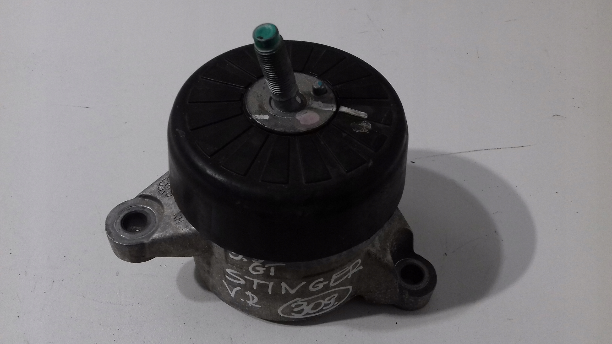 engine mount KIA STINGER right 21814-D2100