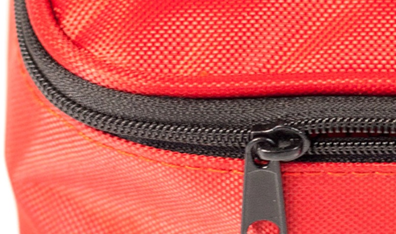 APTECZKA PRZENOŚNA PIERWSZA POMOC 180 ELEMENTÓW Marka Regmag