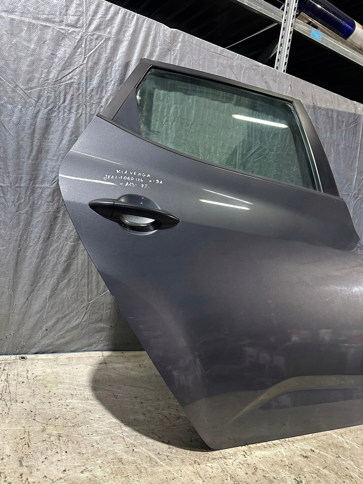 door right rear part KIA VENGA 9A