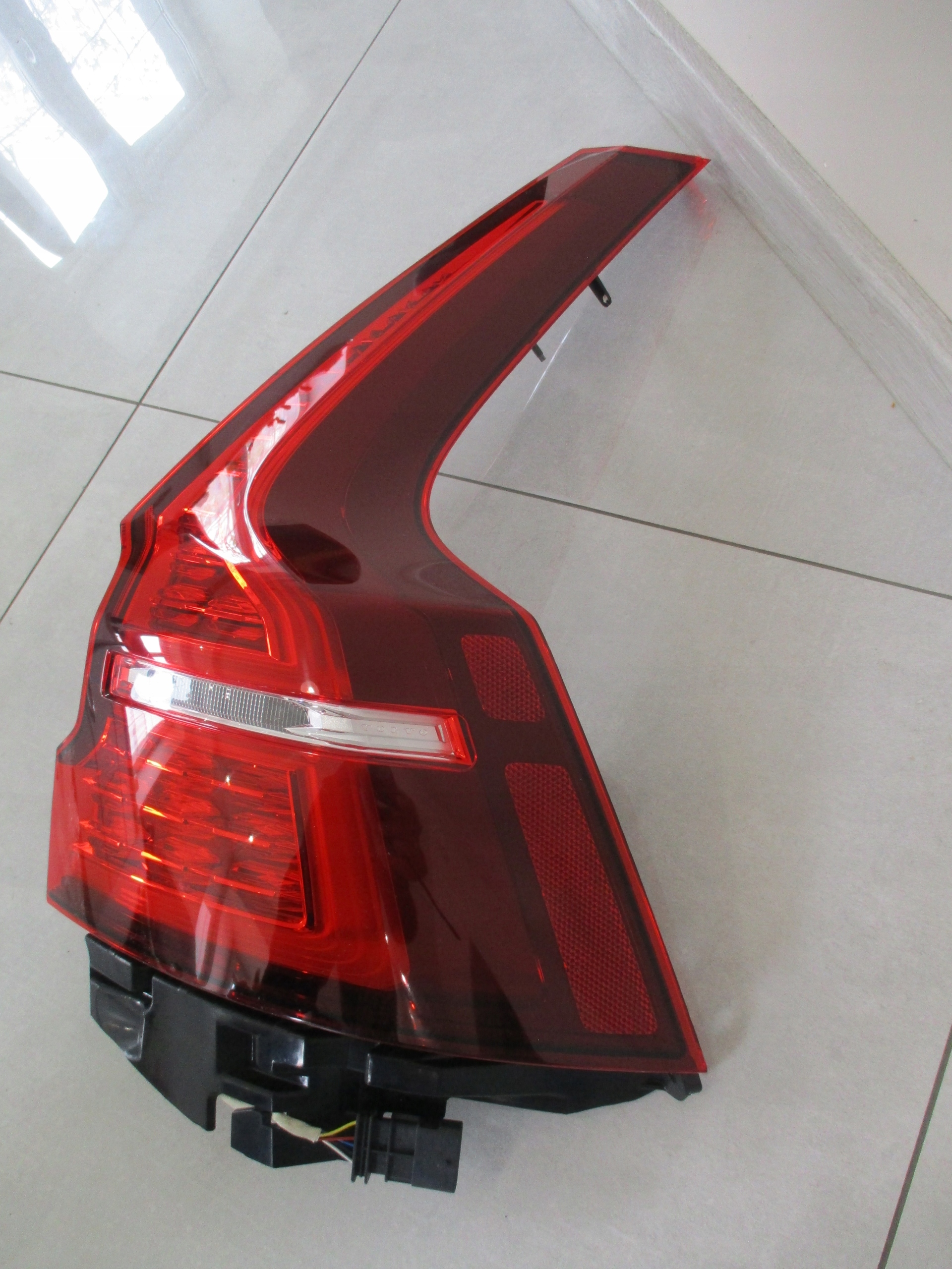light right rear part Volvo V60 2 18r- LED 32228899