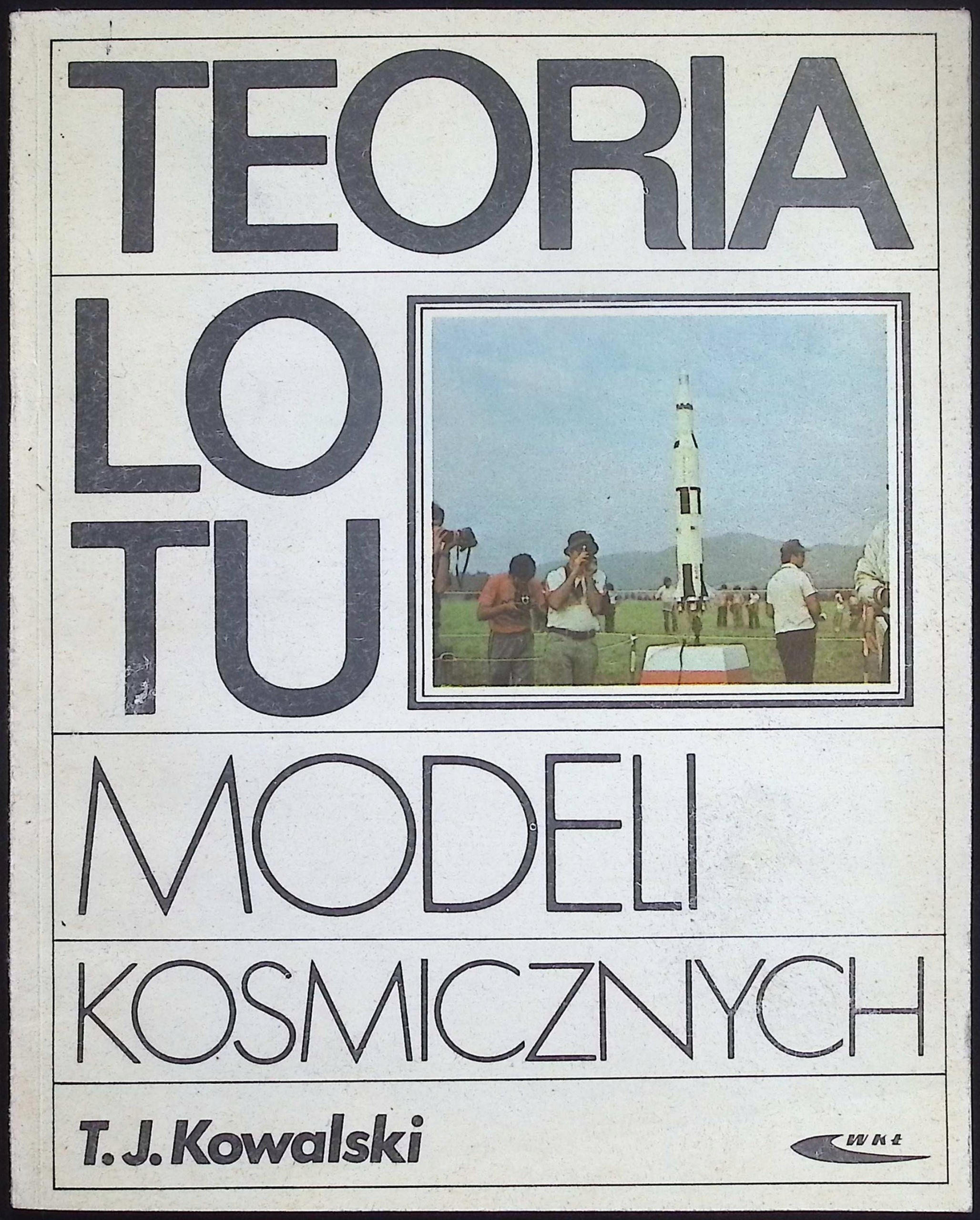Teoria lotu modeli kosmicznych
