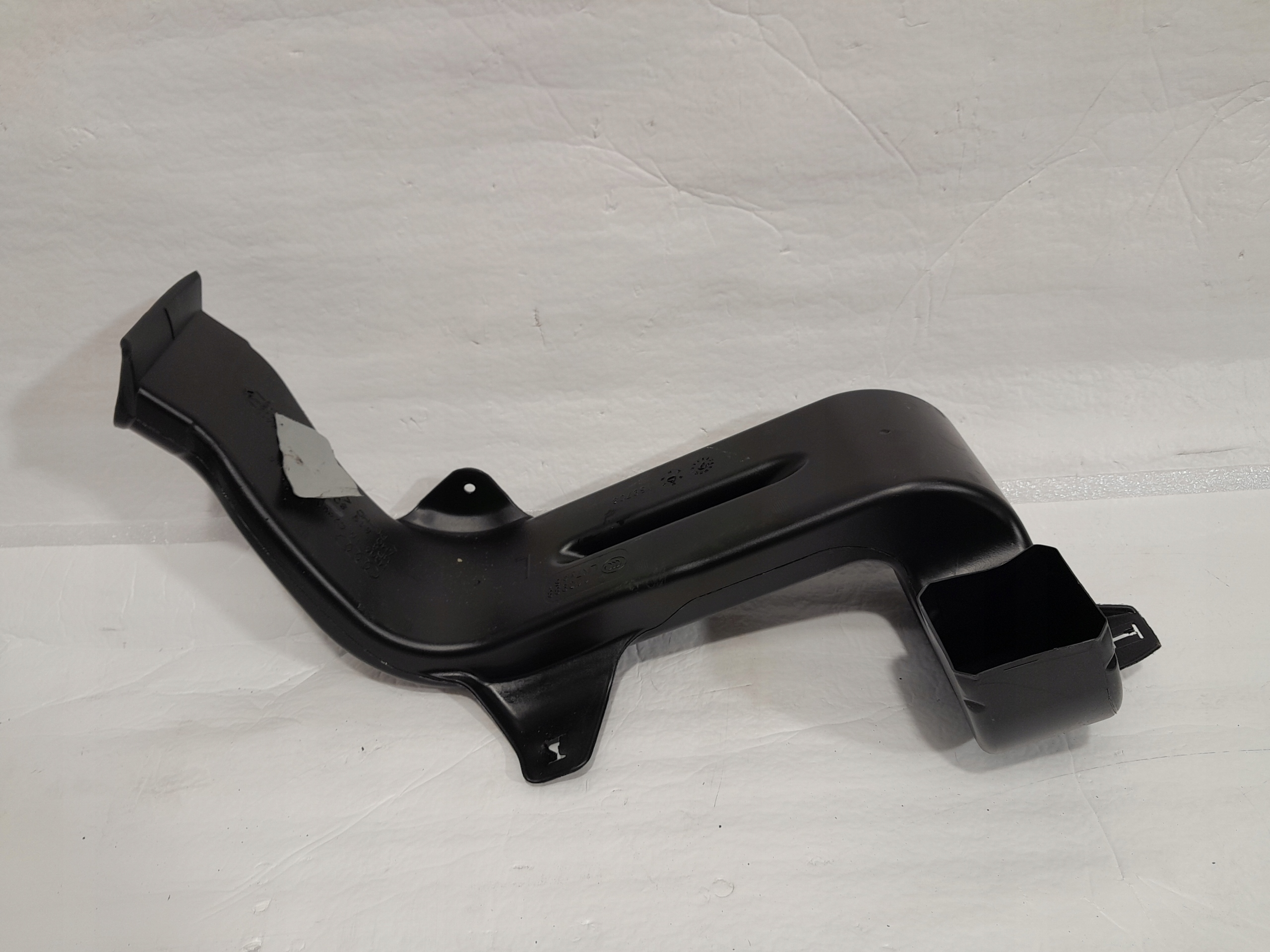 PORSCHE CAYENNE 9Y drain air 4M0819803C