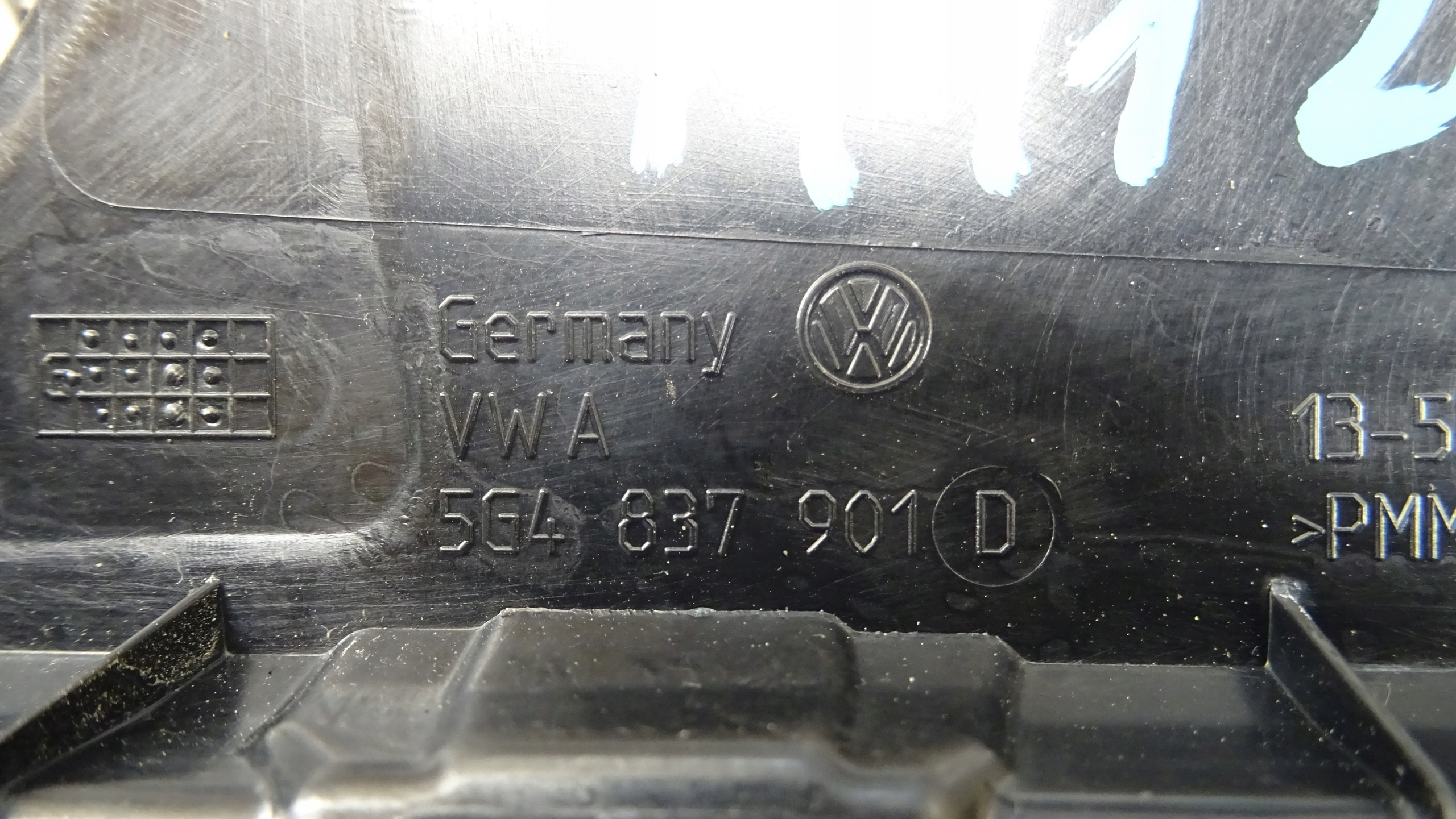 Volkswagen OE 5G4837901D moulding door left front GOLF VII