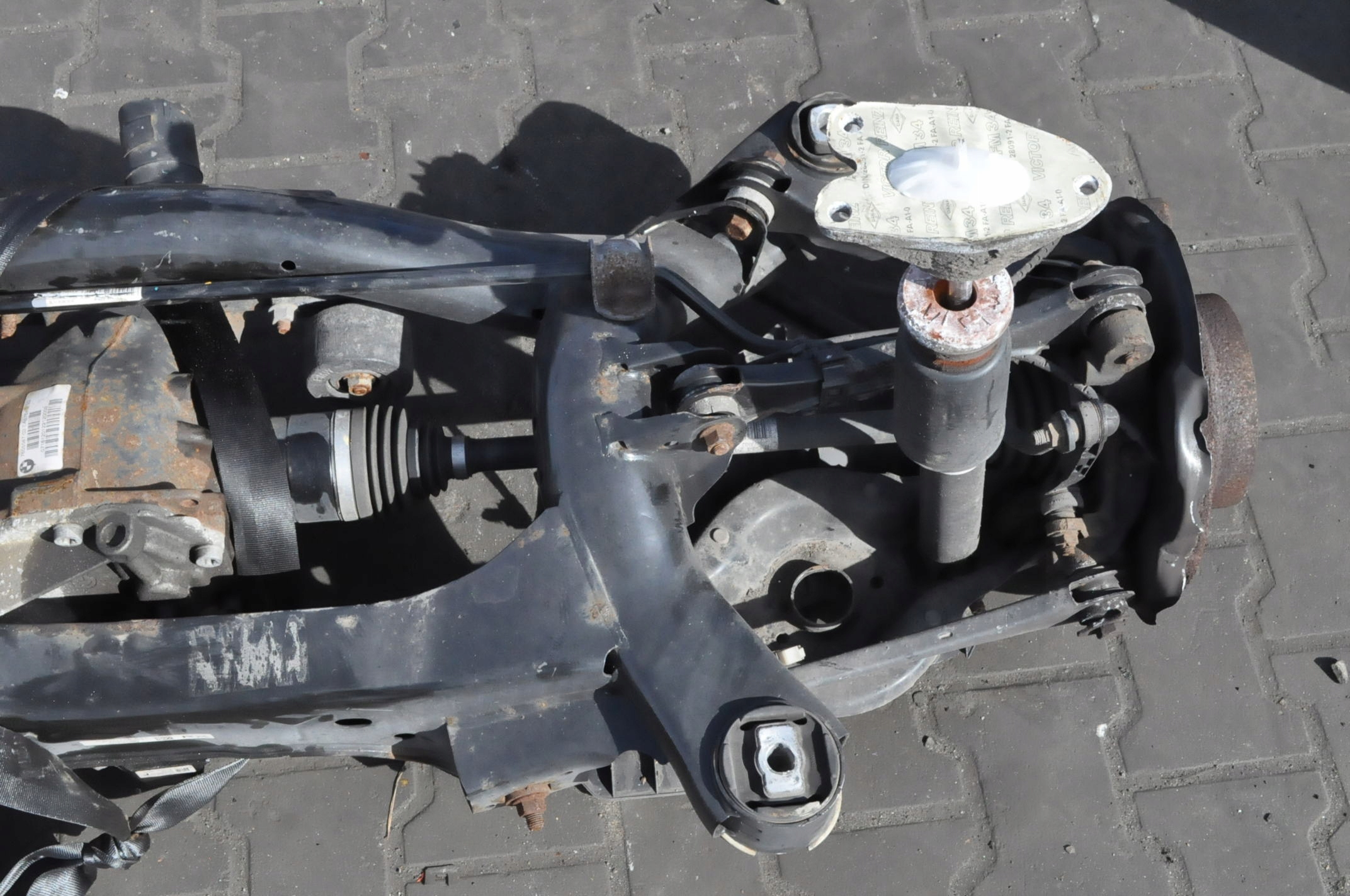 BMW F20 F21 2.0D ZAWIESZENIE BELKA TYŁ + PÓŁOSIE + MOST 7605587 2.93 Producent części BMW OE