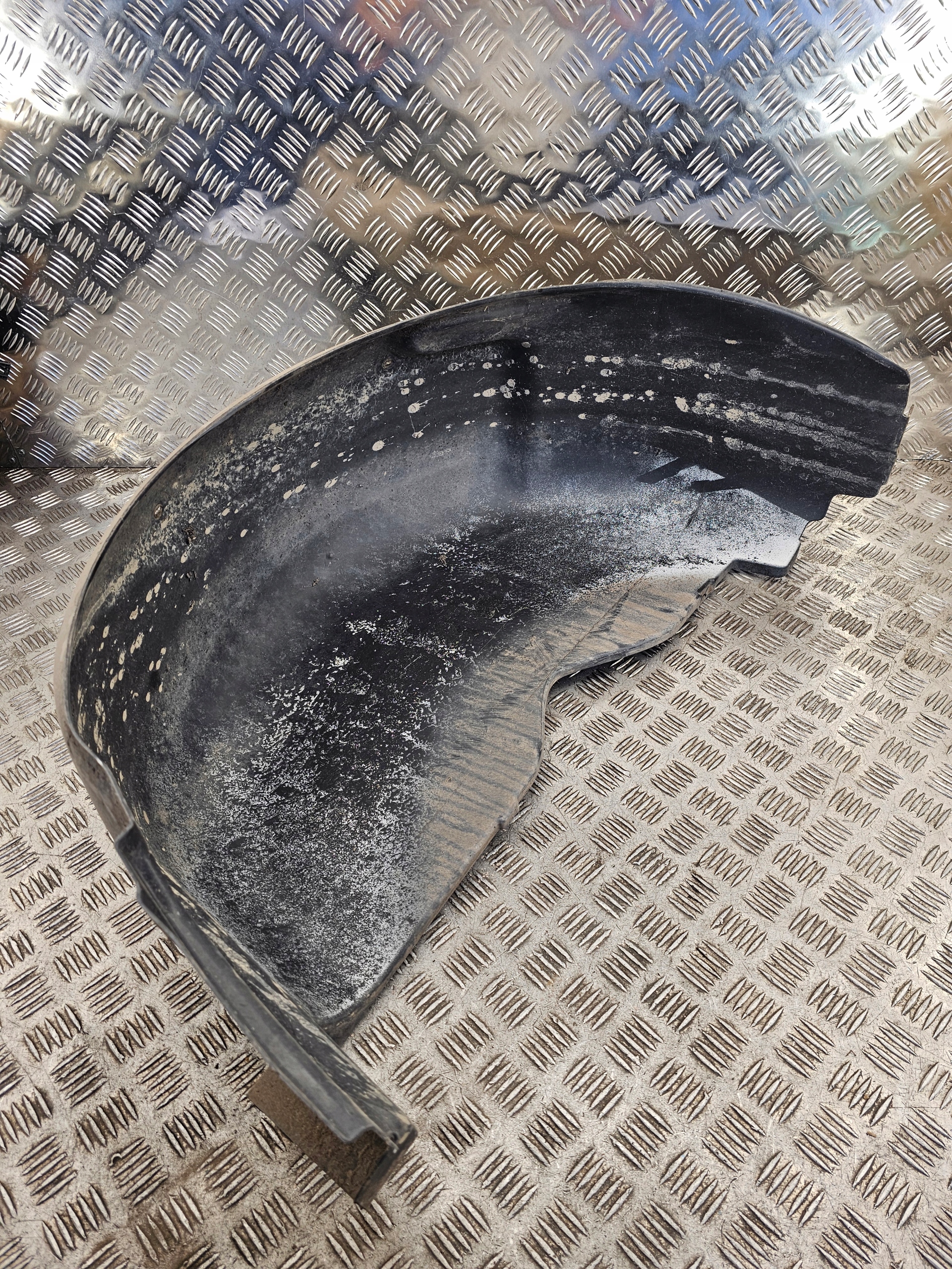 VW T6 LIFT mudguard rear. right 7E0810972A