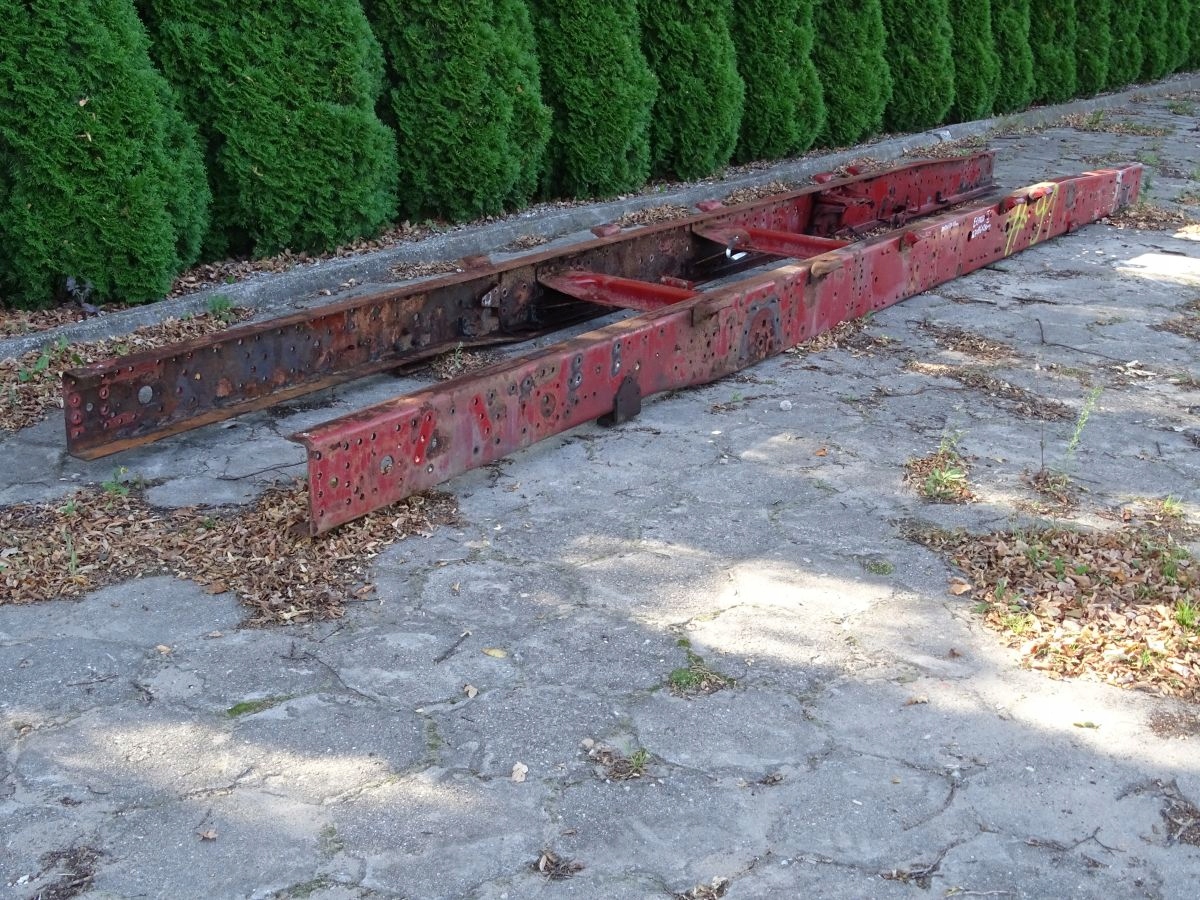 IVECO EUROCARGO II 02-08 рамка 667X28CM 22,5 # 91