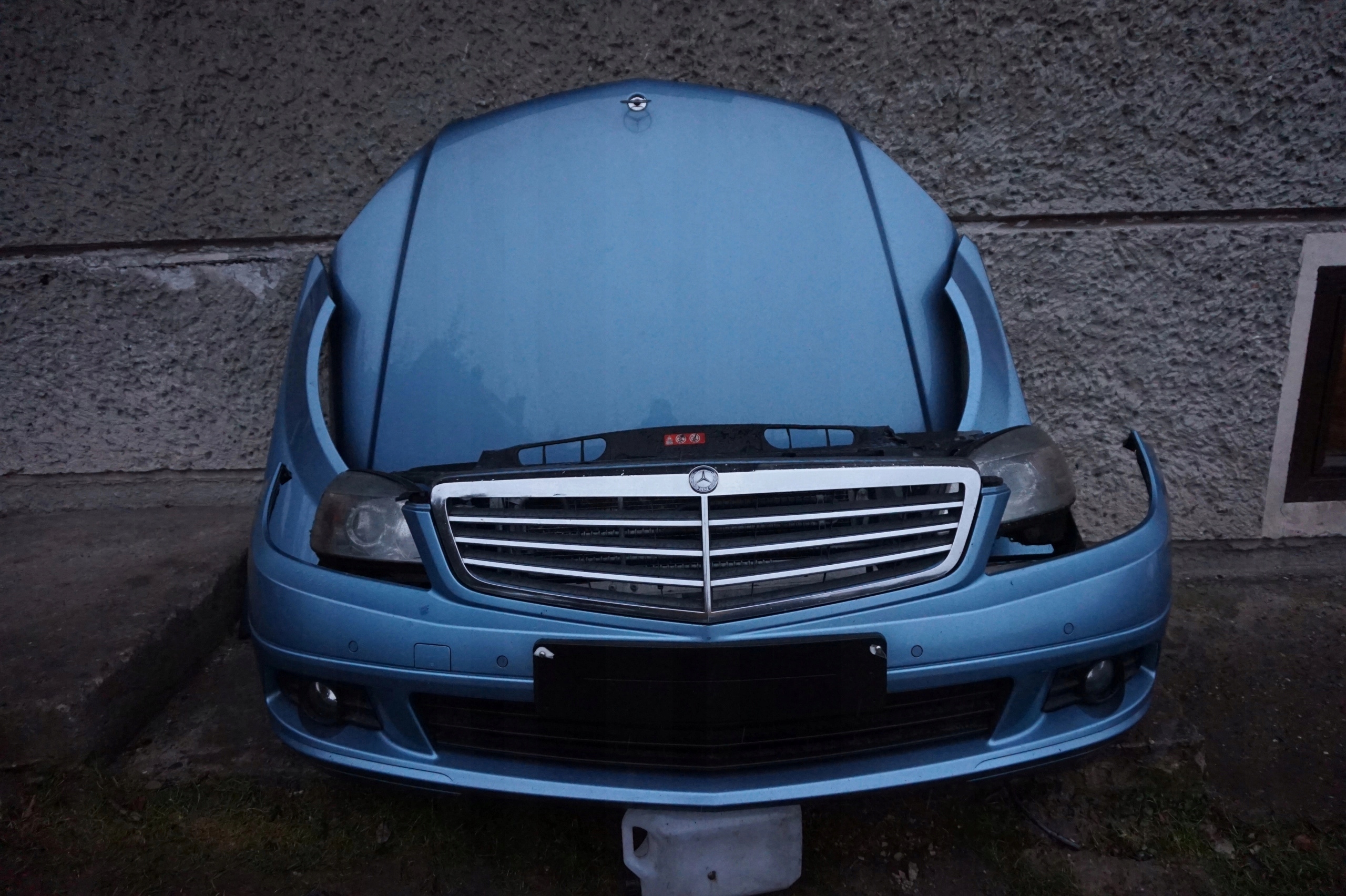 WZMOCNIENIE PAS KOMPLETNY PRZÓD MERCEDES W204