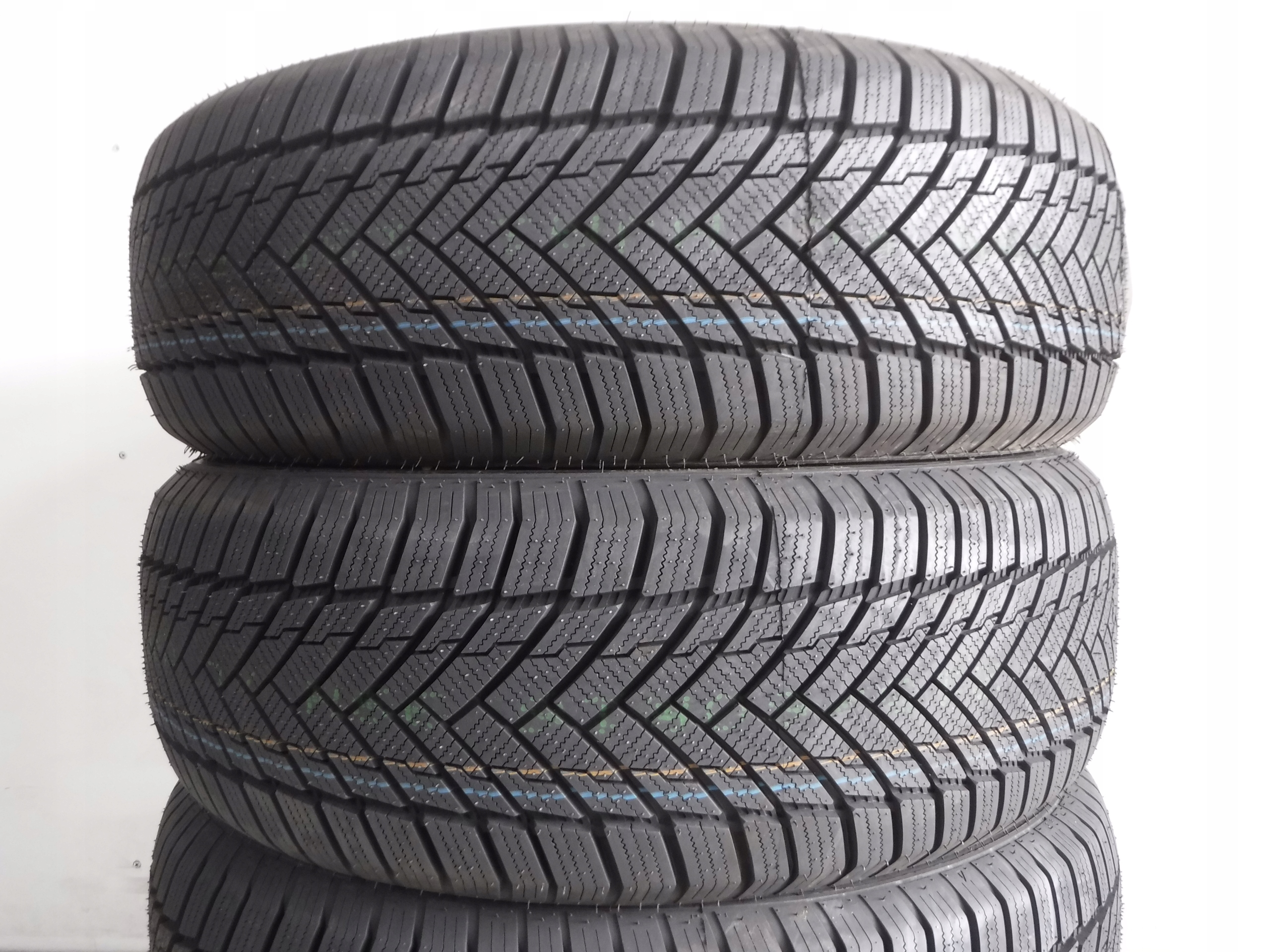 OPONY ZIMOWE TRACMAX X-PRIVILO S130 155/70/13 75T