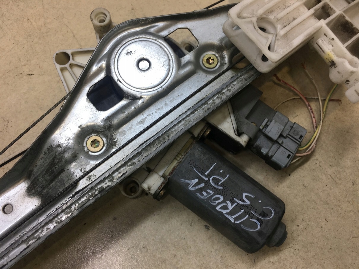 window regulator right rear part C5 and 9632533380
