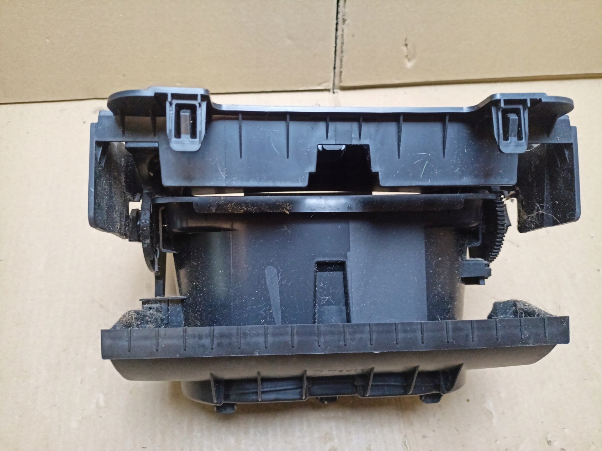 bracket for kubek Mazda CX-9 2nd facelift (2012 - 2016) TE69-64441