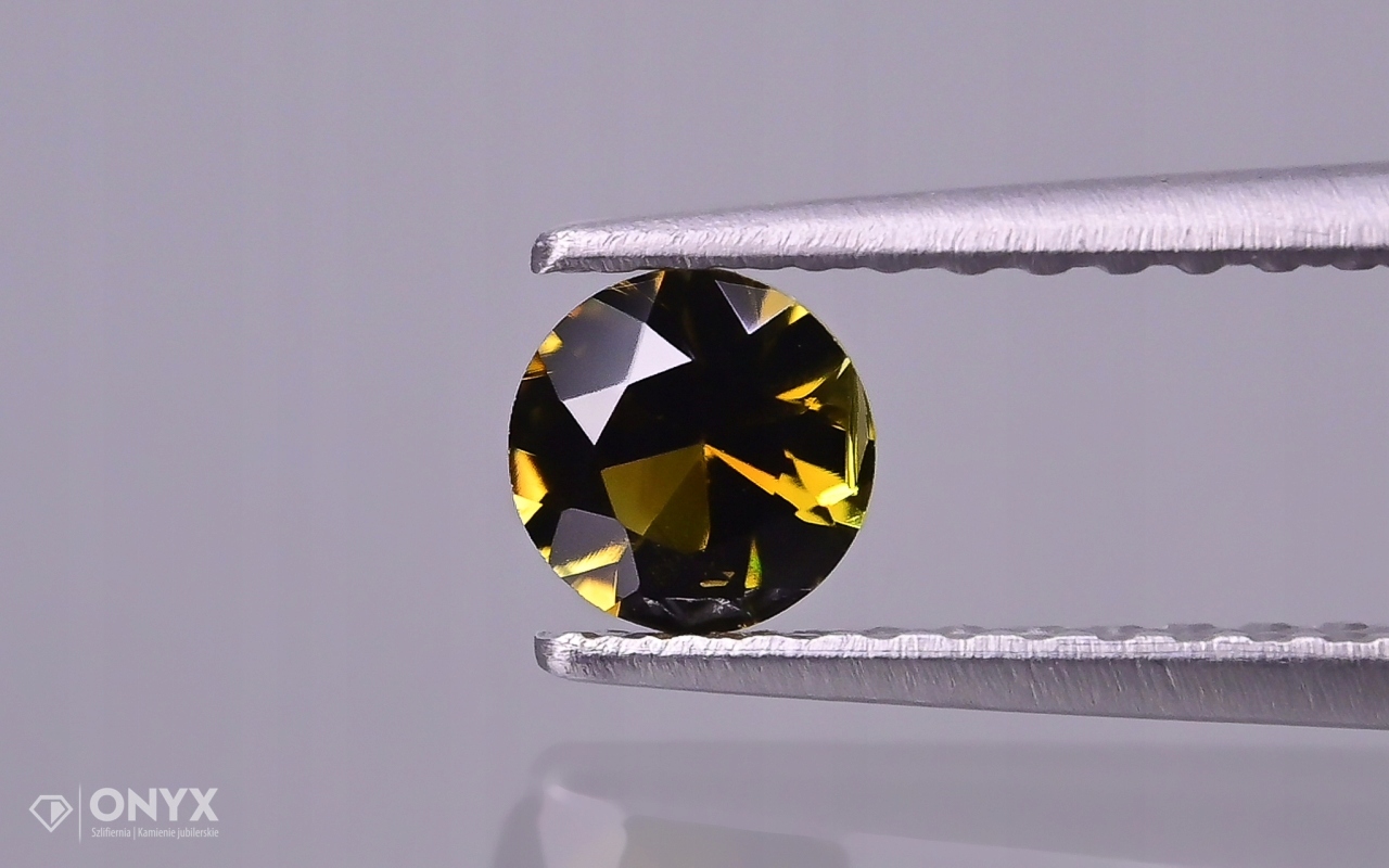 Fazetovaný turmalín kulatý fi 4 mm