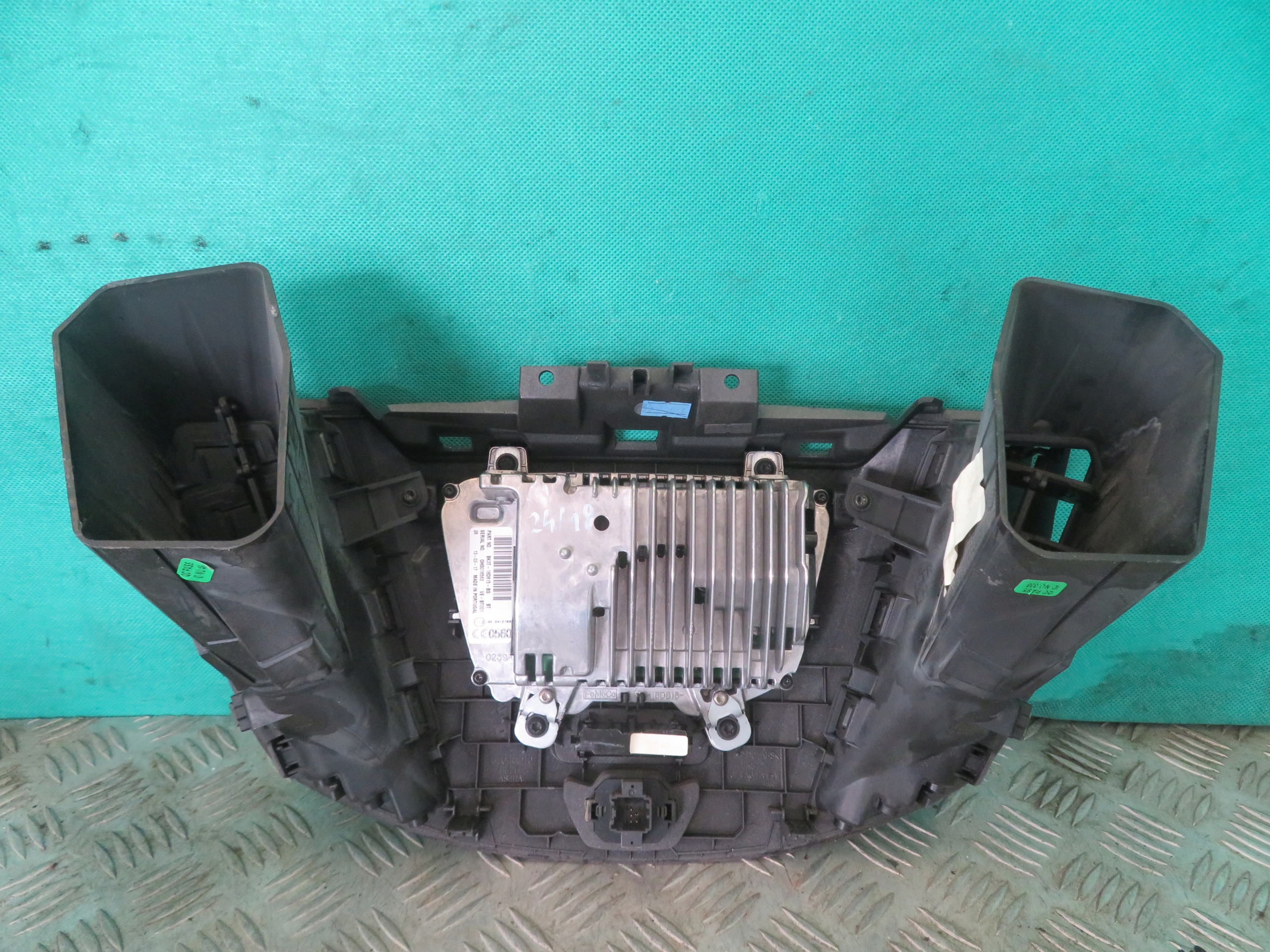 frame PANEL RADIA KRATKI air conditioning devices FORD TRANSIT MK8 17R