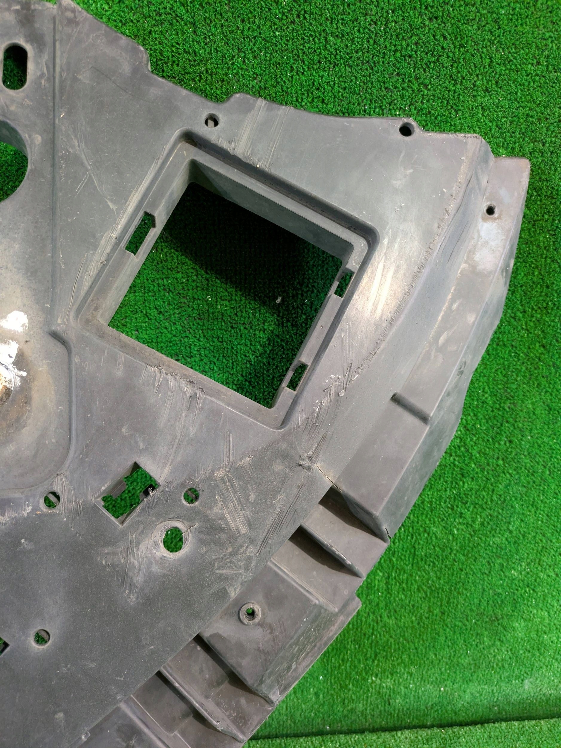 cover below front bumper front VOLVO V40 II 12- NR.005