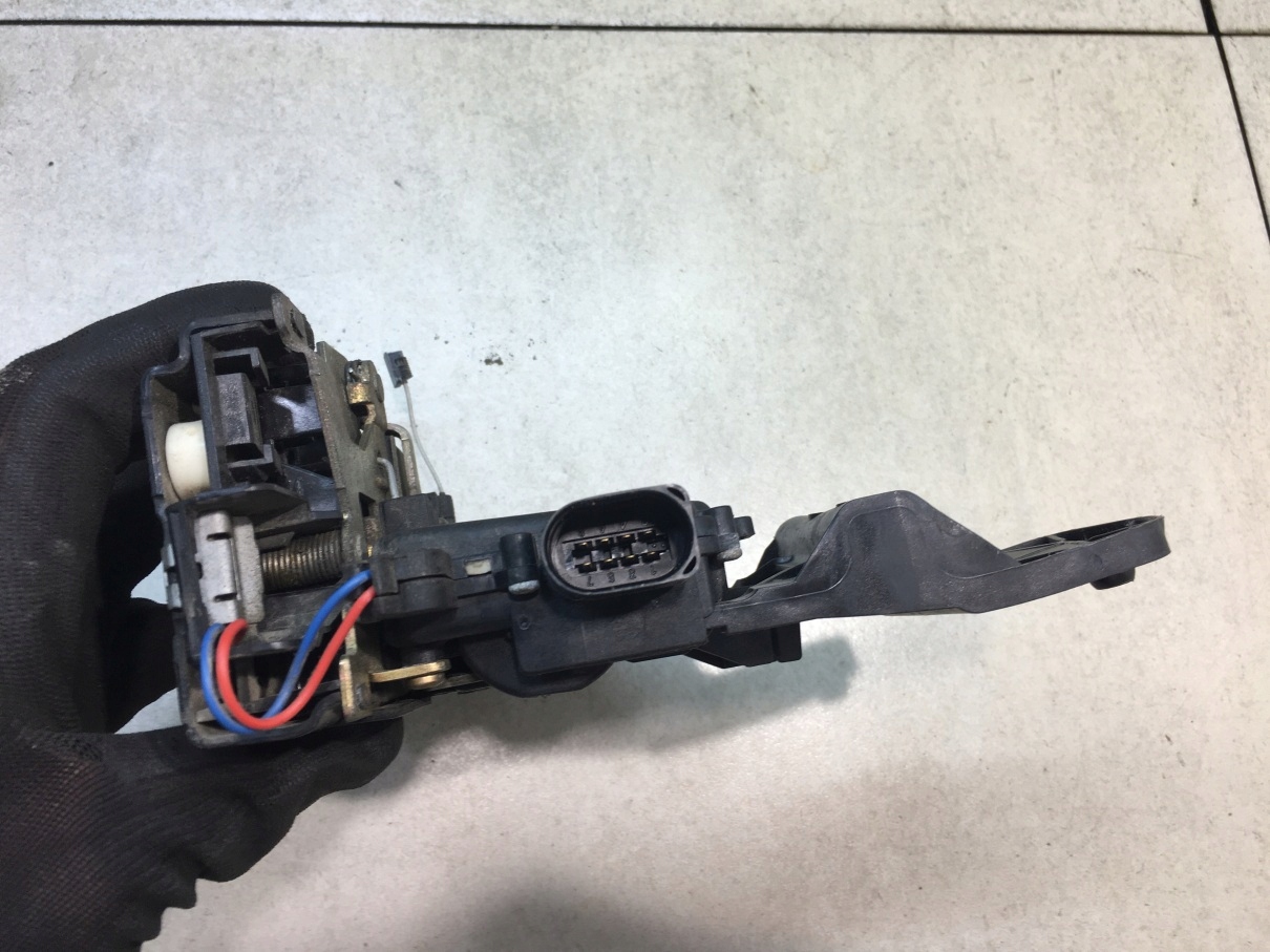 lock door right front VW GOLF IV 8 PIN