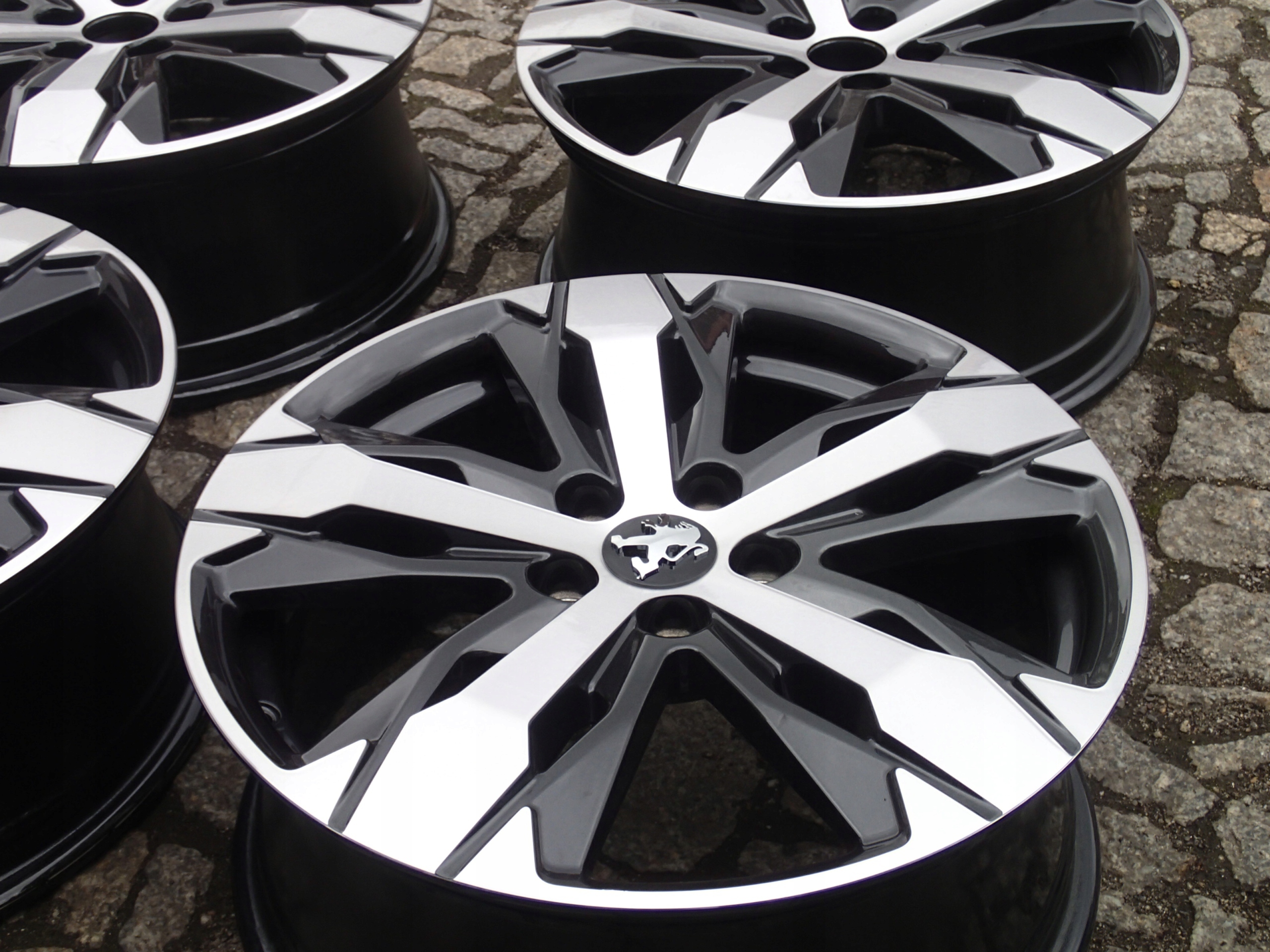 FELGI PEUGEOT OEM 3008 4008 5008 508 18 5x108 Informacje dodatkowe zgodność z czujnikami ciśnienia