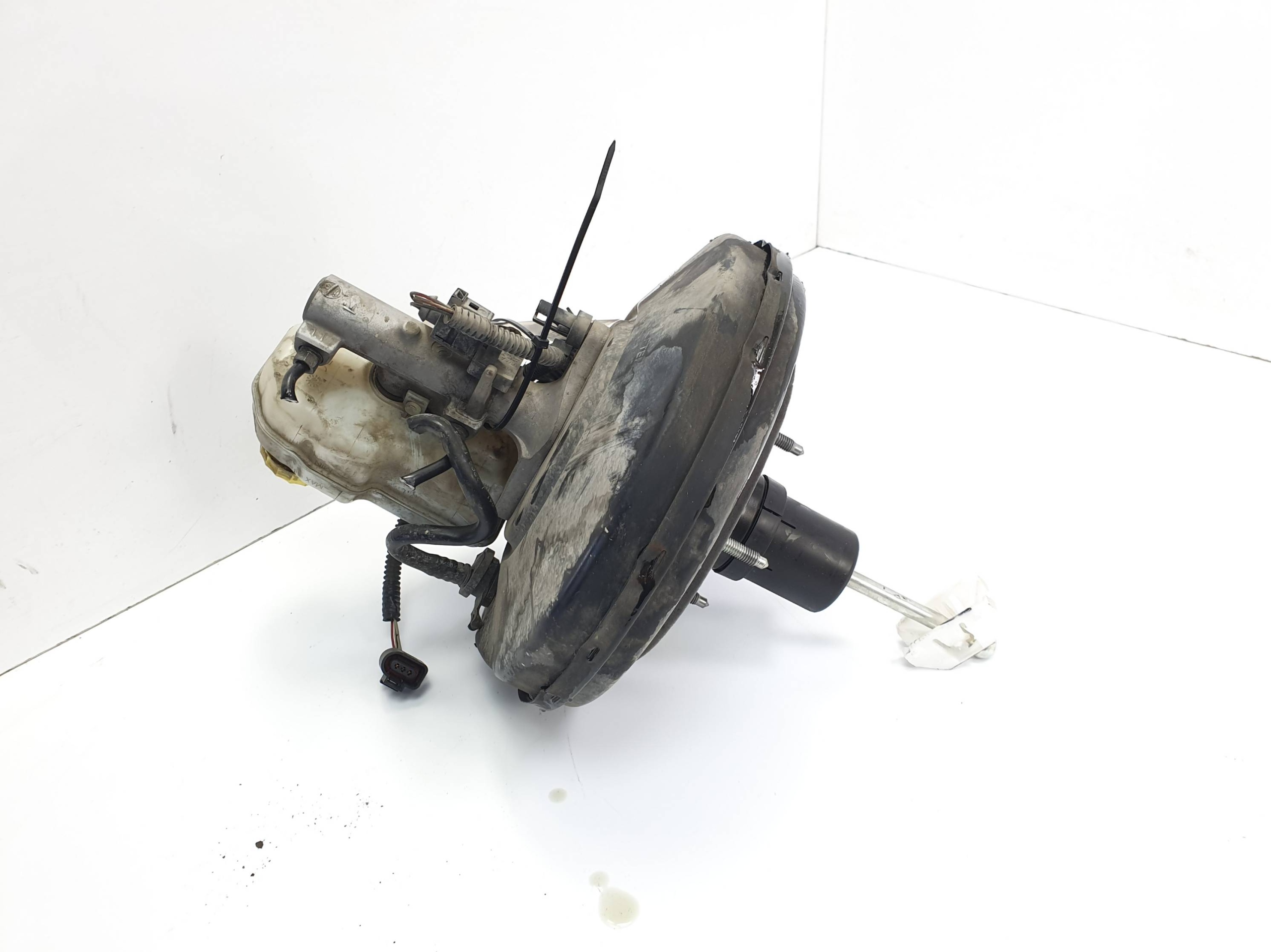 SERWO HAMULCOWE 6R1614105G SEAT IBIZA IV