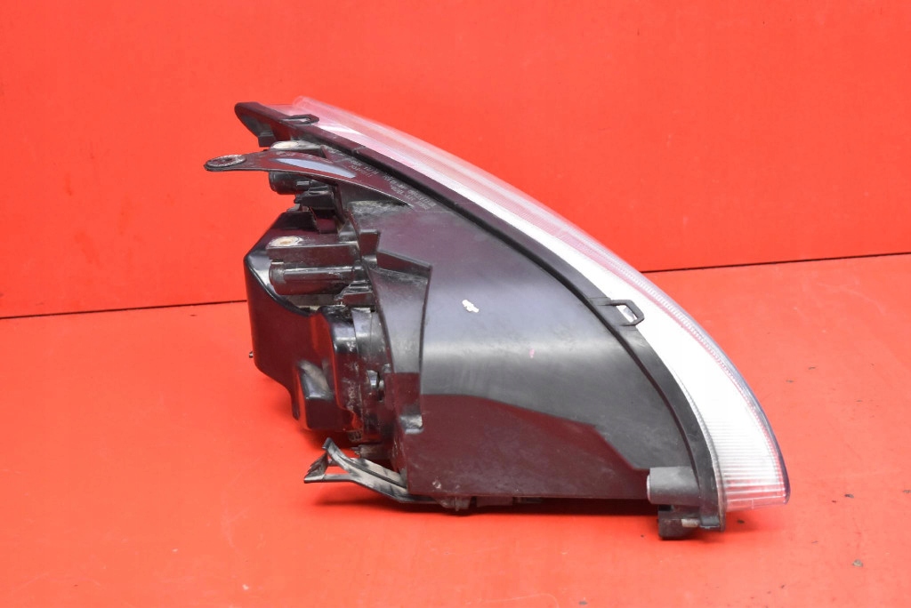 REFLEKTOR left light front EU FORD FOCUS MK2 04-08