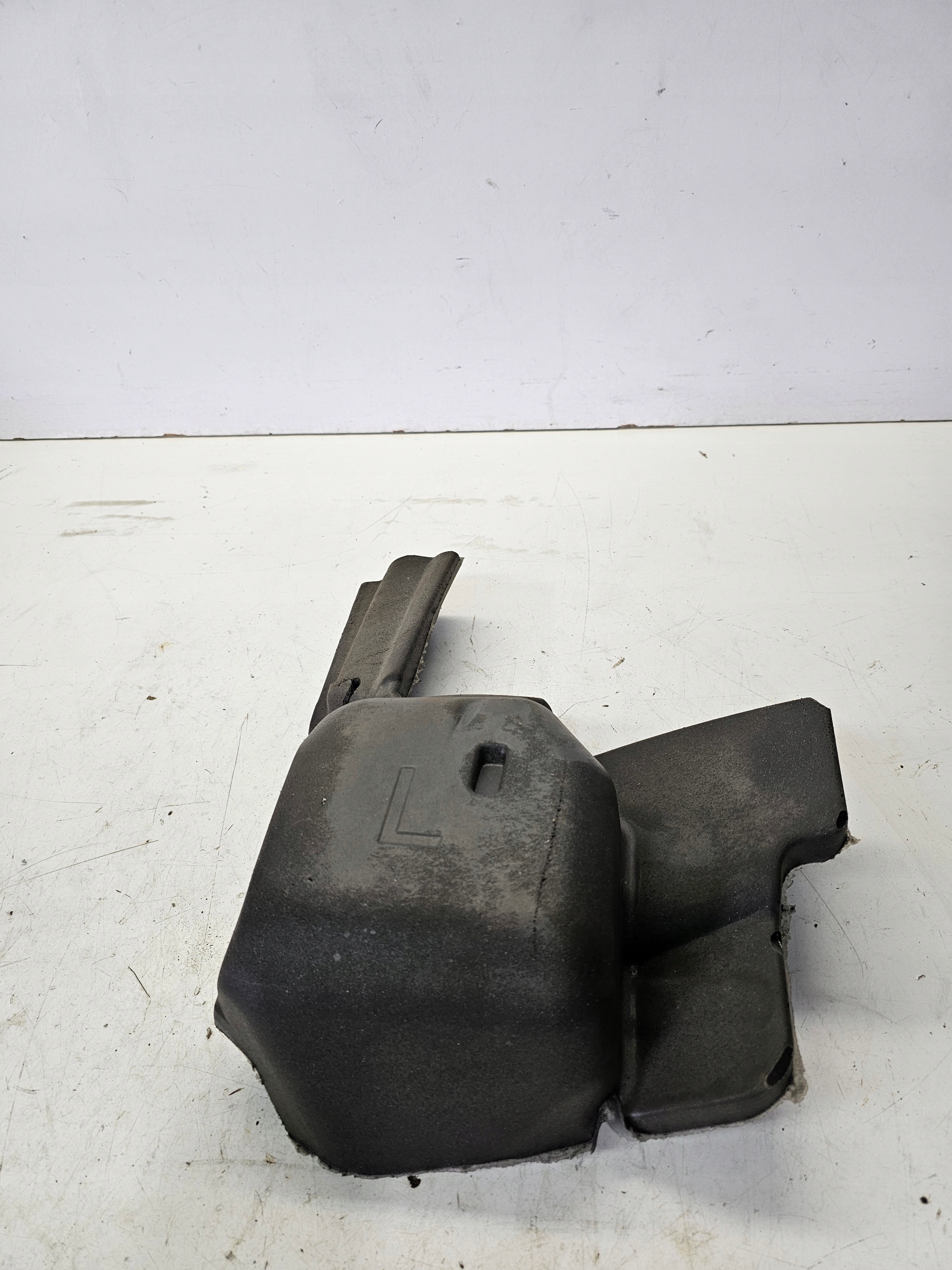 Insonorisation Aile Gauche AUDI A4 B9 Berline 8W5864785B