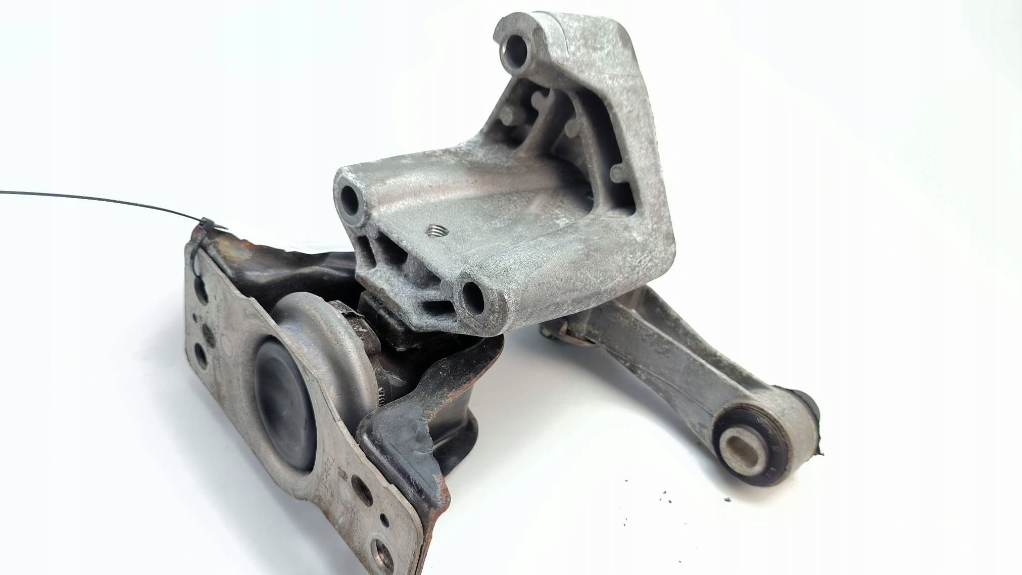 engine mount NISSAN NV 200
