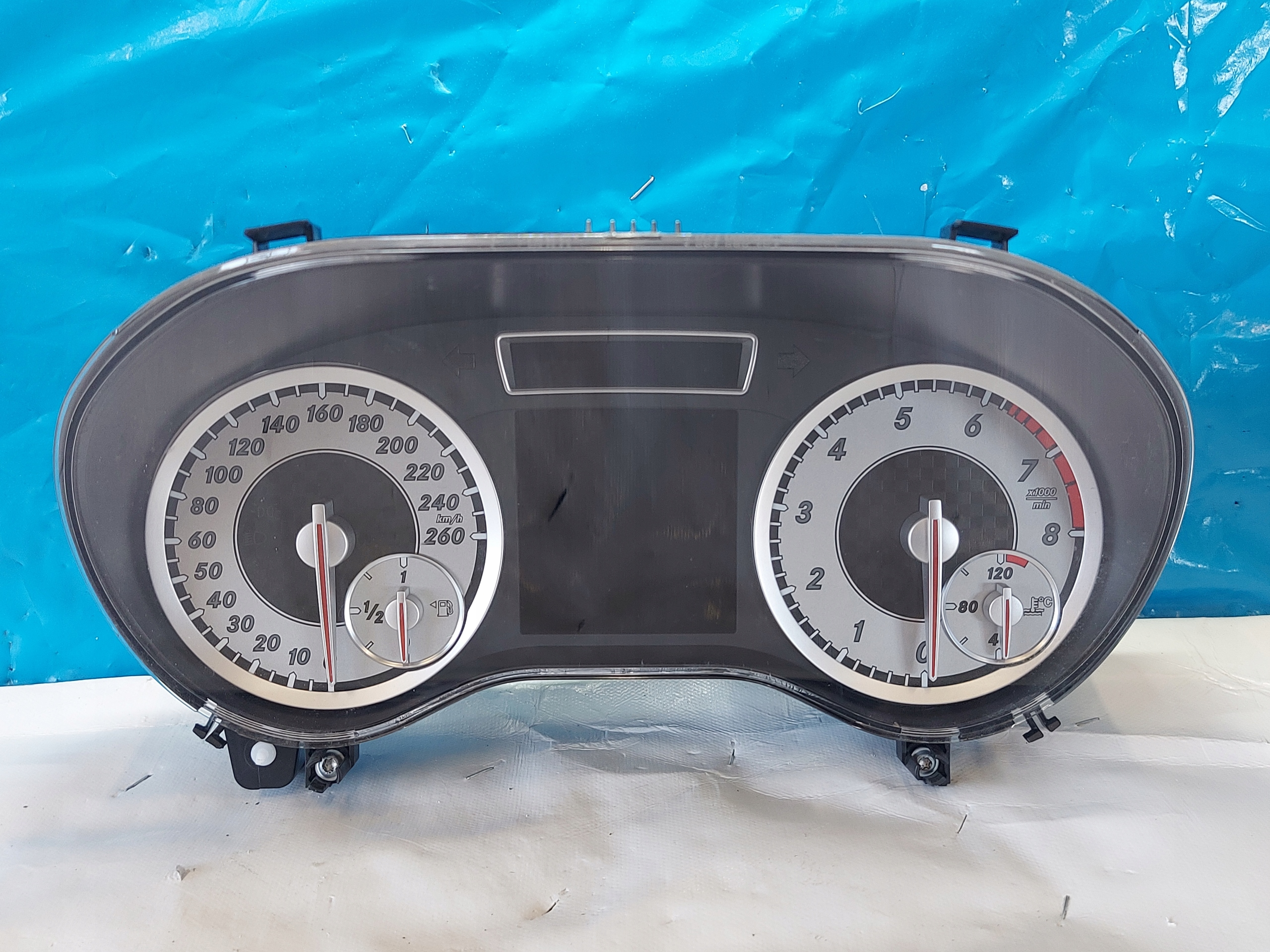 dials clock MERCEDES A W176 1.6 B 2014R A1769008602
