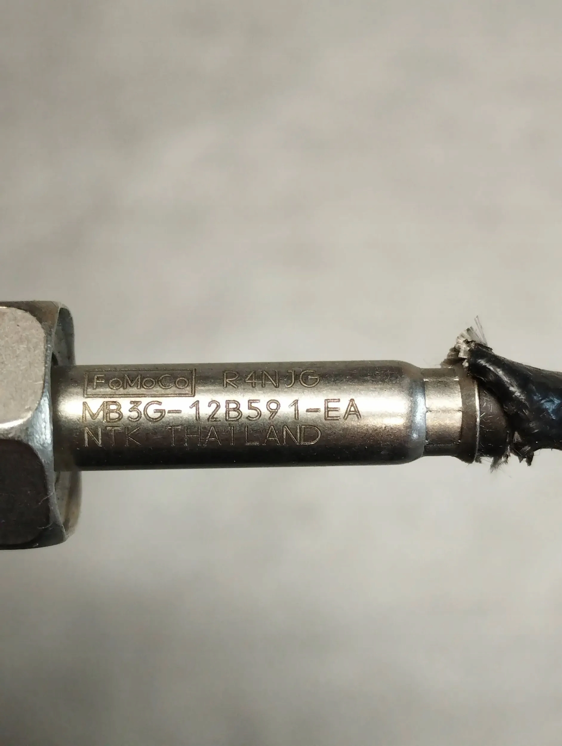 VW Amarok II Sensor TEMPERATURY Gase MB3G12B591EA